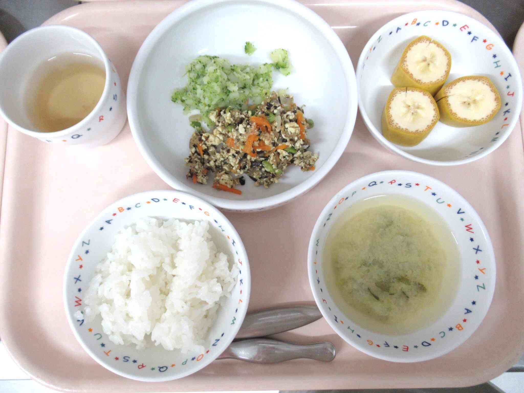 2026年10月19日(月)　給食