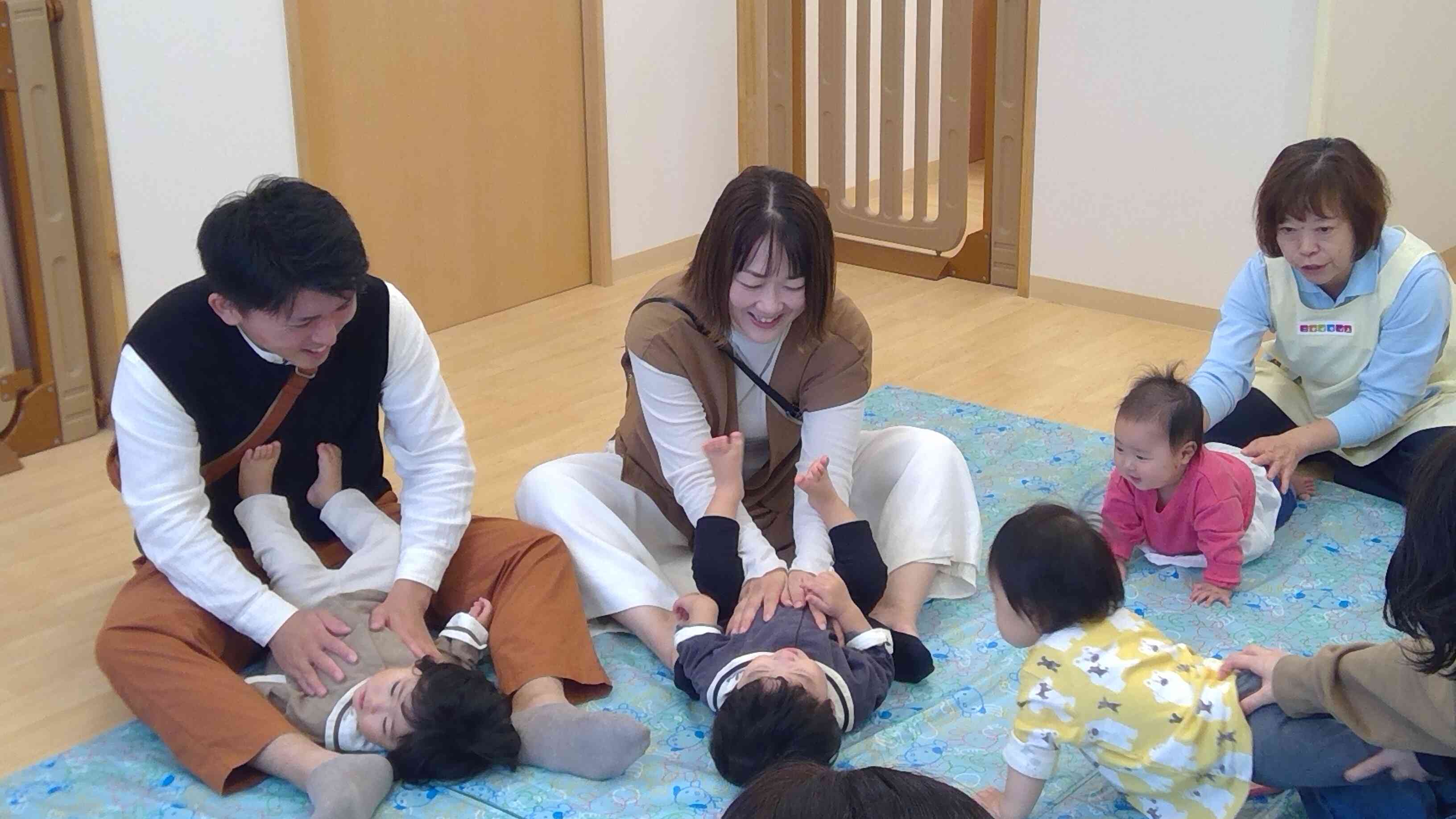 ふれあい遊びとミニ運動会ごっこをしたよ!