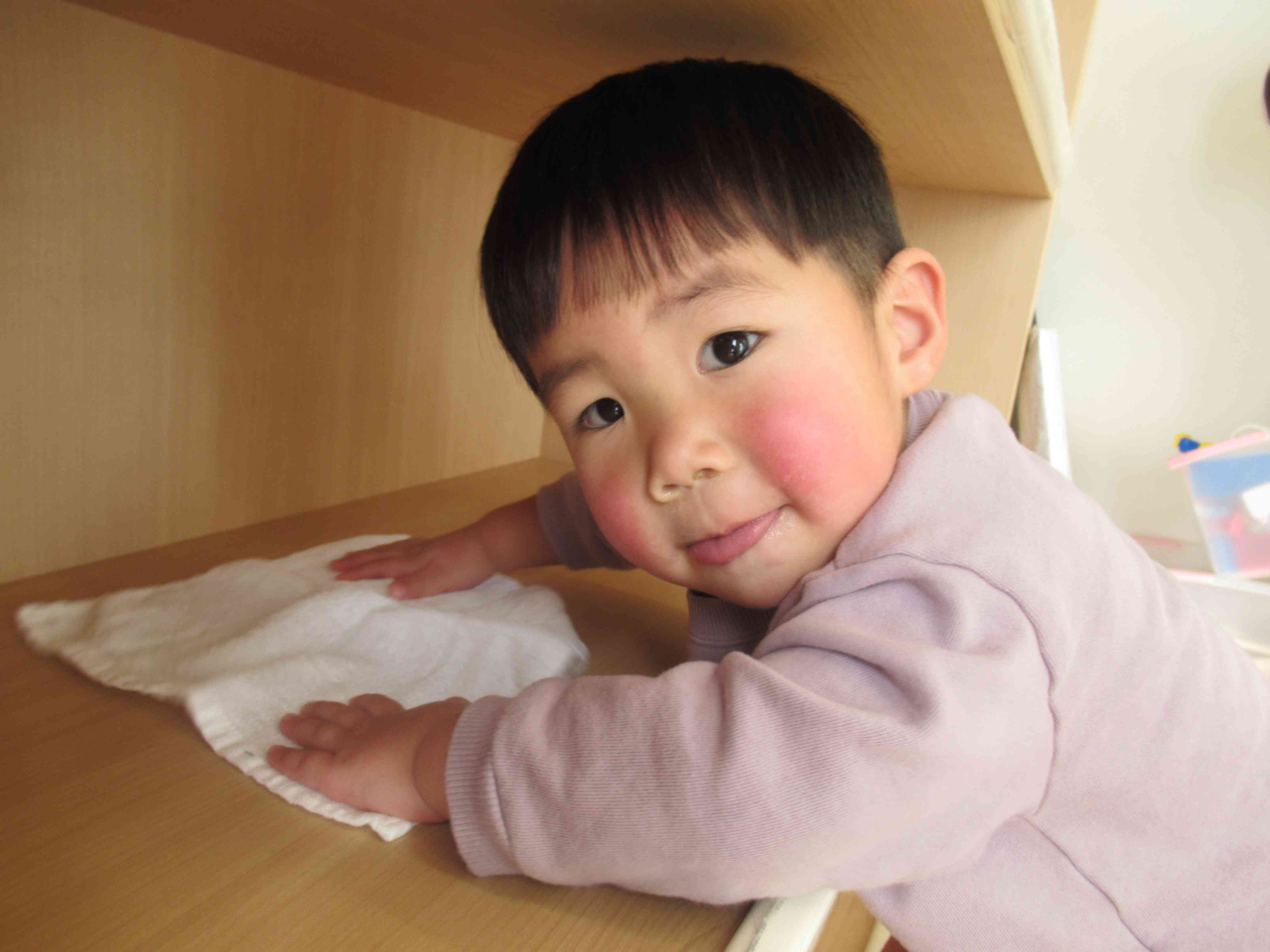 お掃除ごっこ｜ニチイキッズ北上本通り保育園｜ニチイキッズ