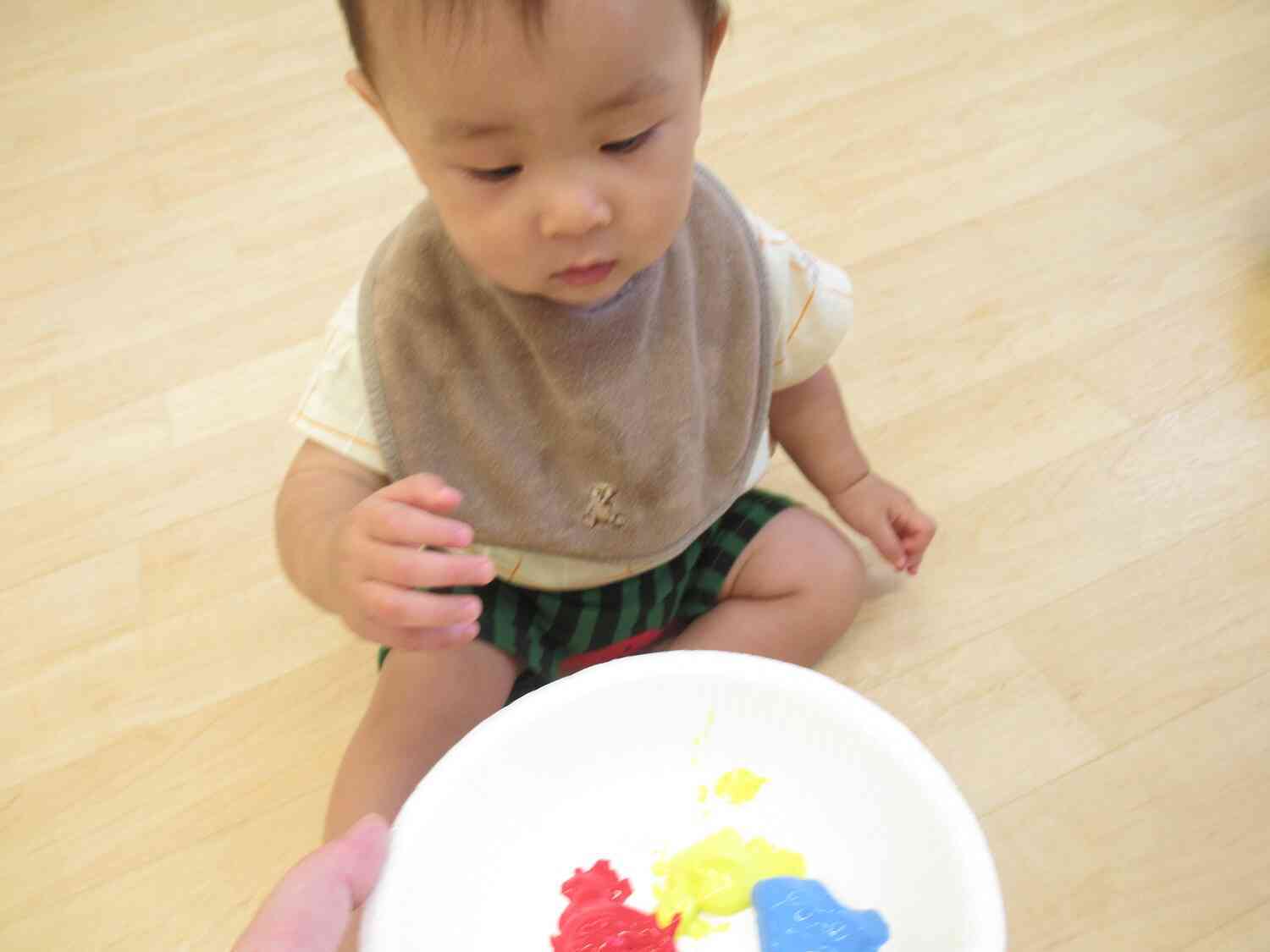 小さい足形で夏の製作
