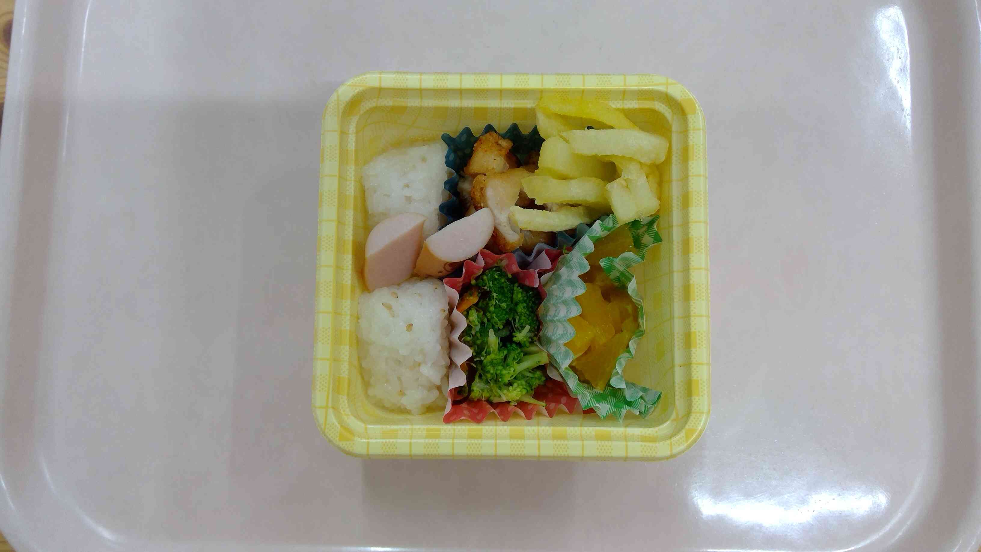 10月10日（金）遠足お弁当です。