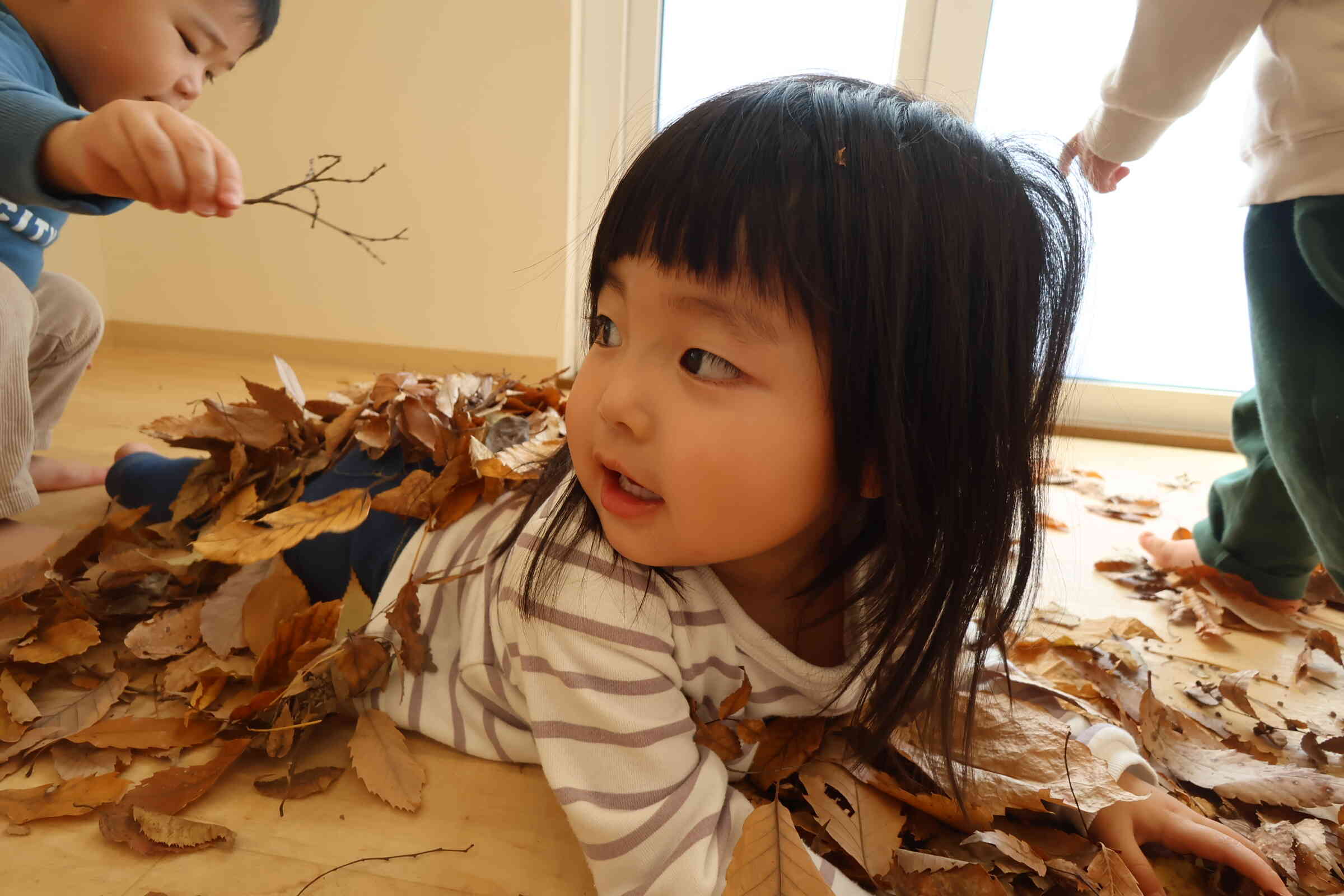 「わたしもまねっこ～」