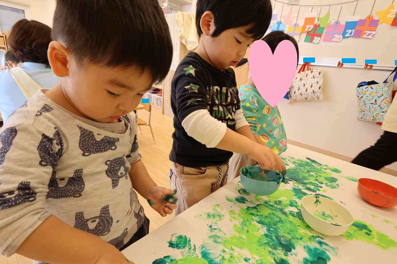 そうだ、クリスマスツリーを作ろ！