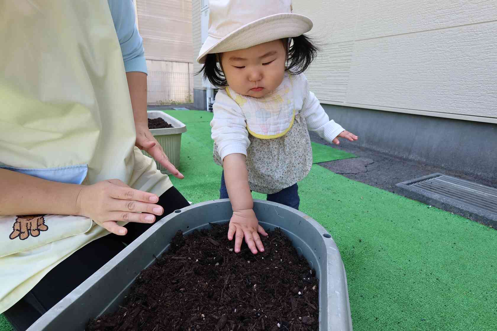 優しく土をかけたよ！