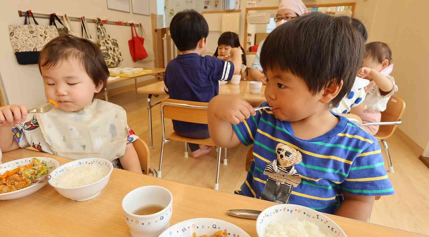 収穫したトマトを食べたよ!