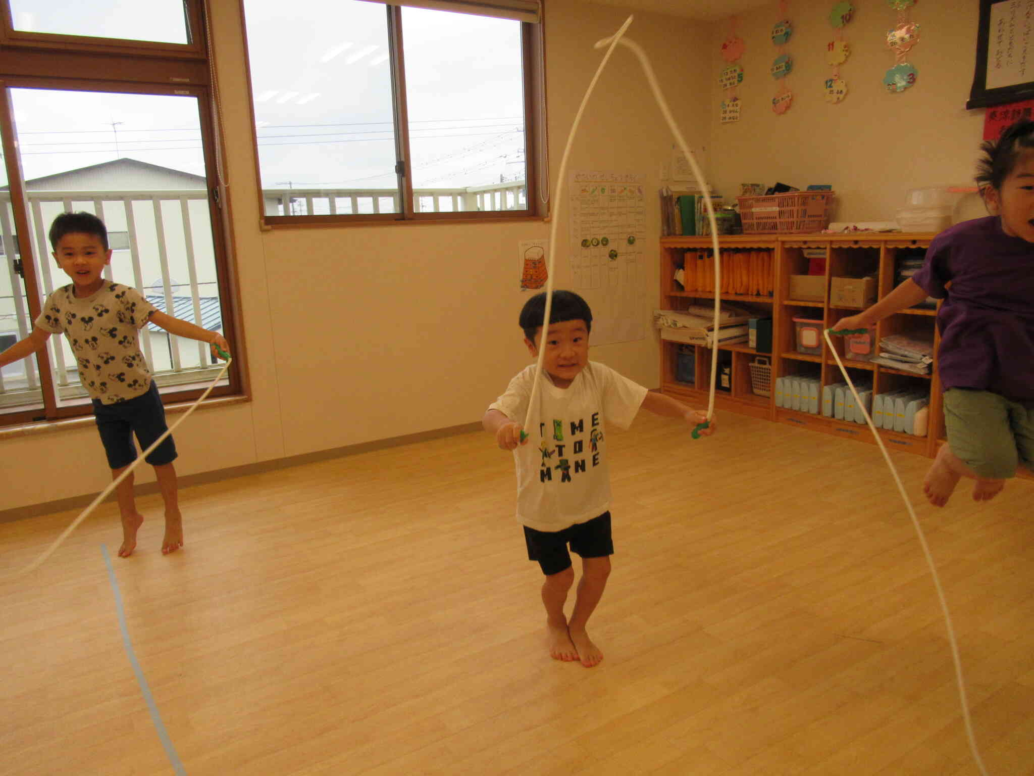 3・4・5歳児運動遊び（縄跳び）