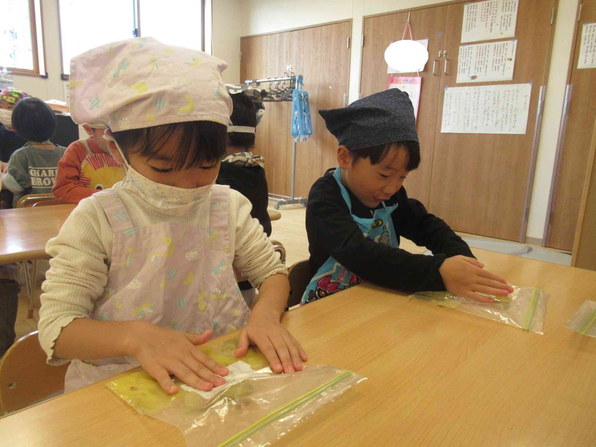 畑の野菜でクッキング（5歳児きりん組）