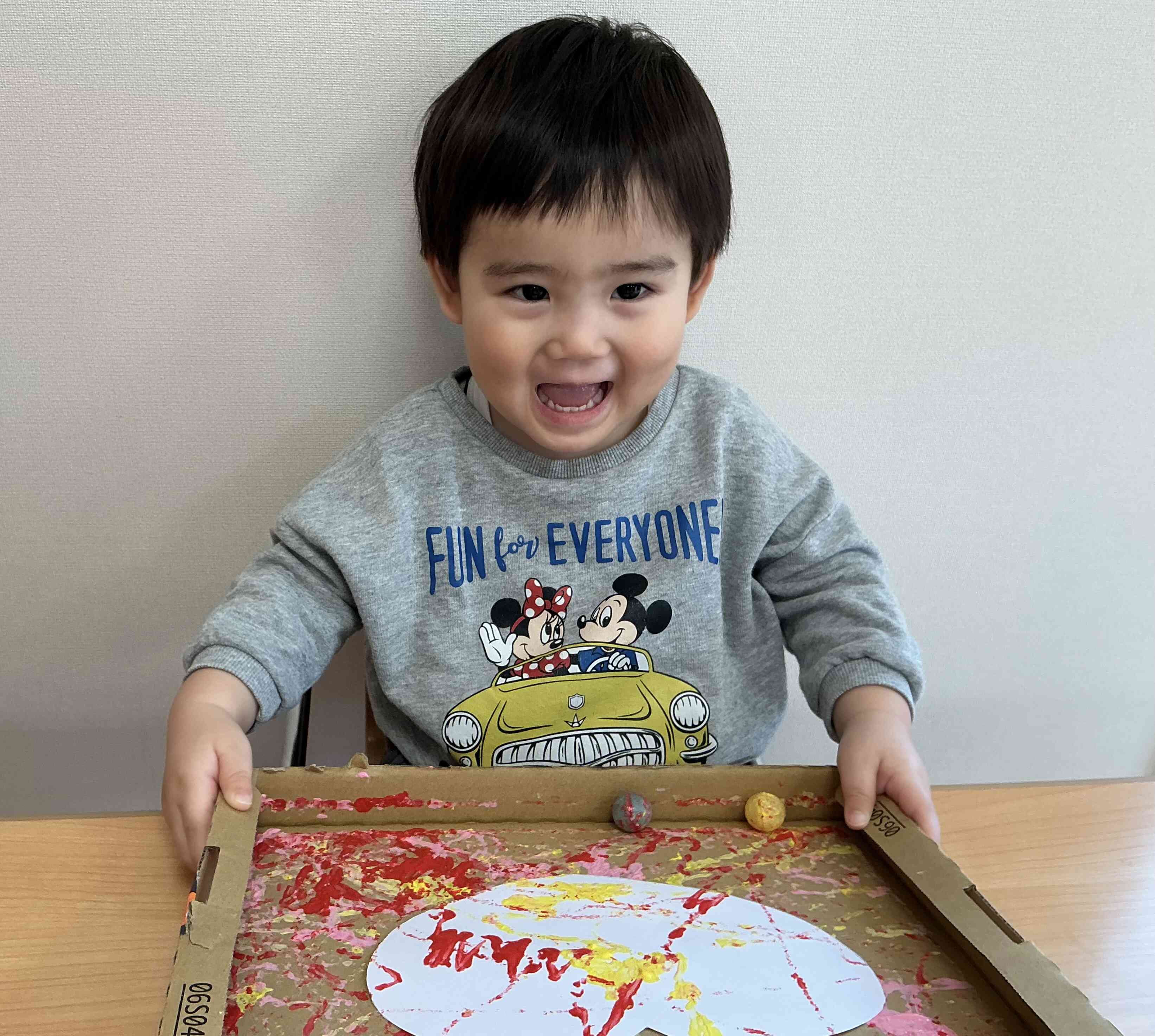 バレンタイン製作（ひよこ組　0歳児）