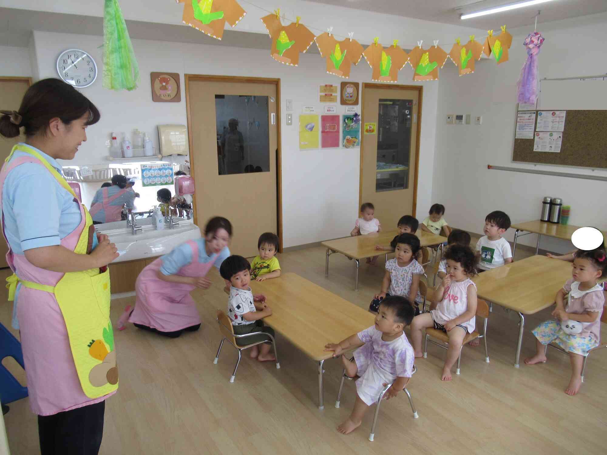 給食前の楽しいお話