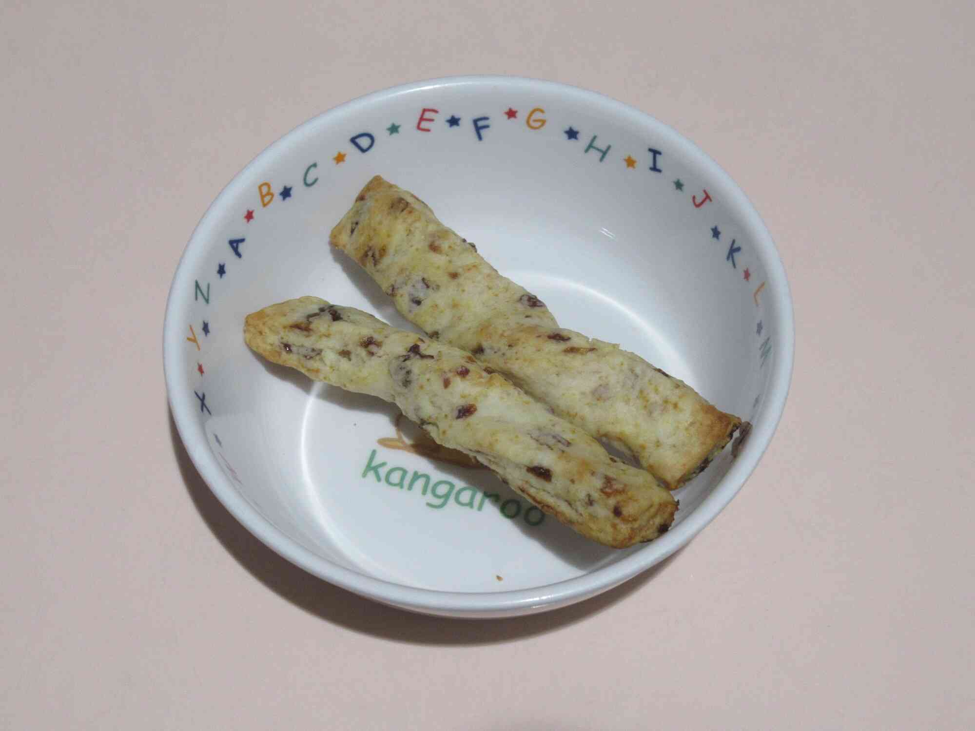 ７月のおすすめレシピ【レーズンスティック】