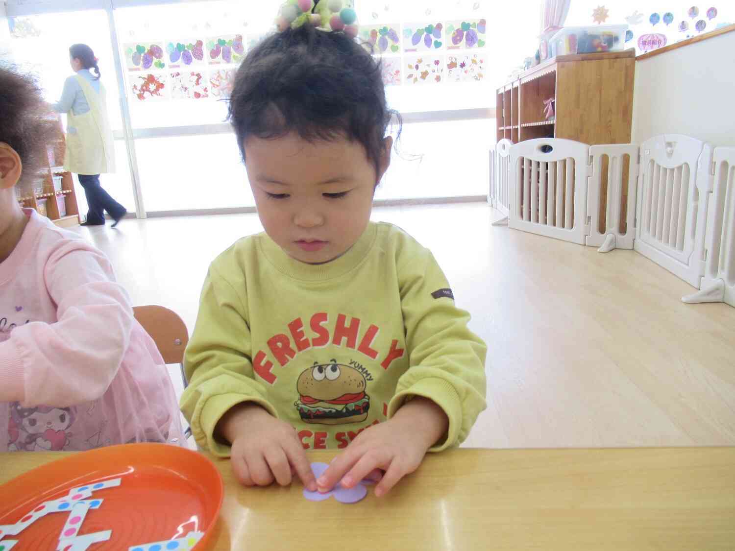 次は何色のシールにしようかな？