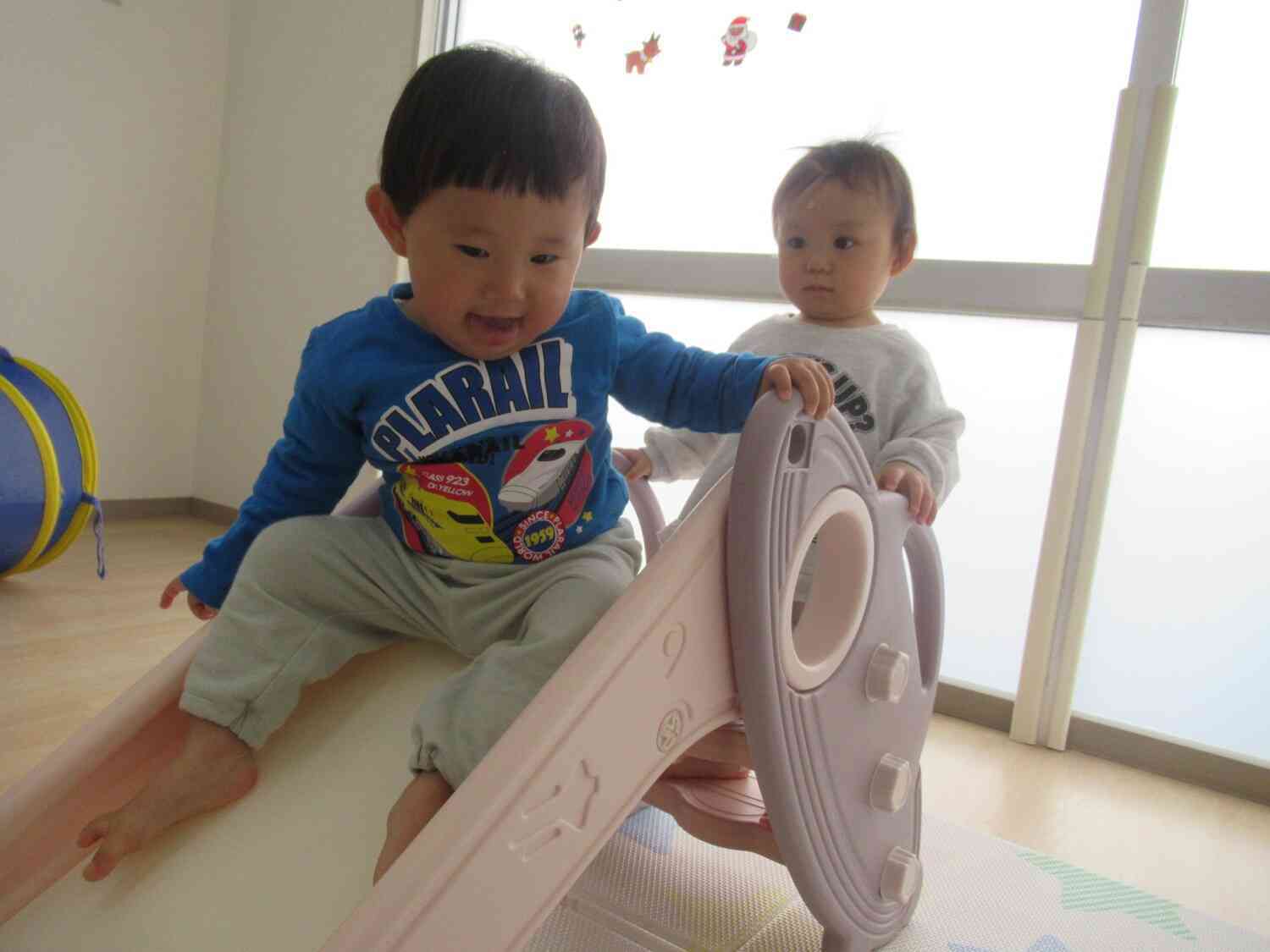 滑り台たのしいな～