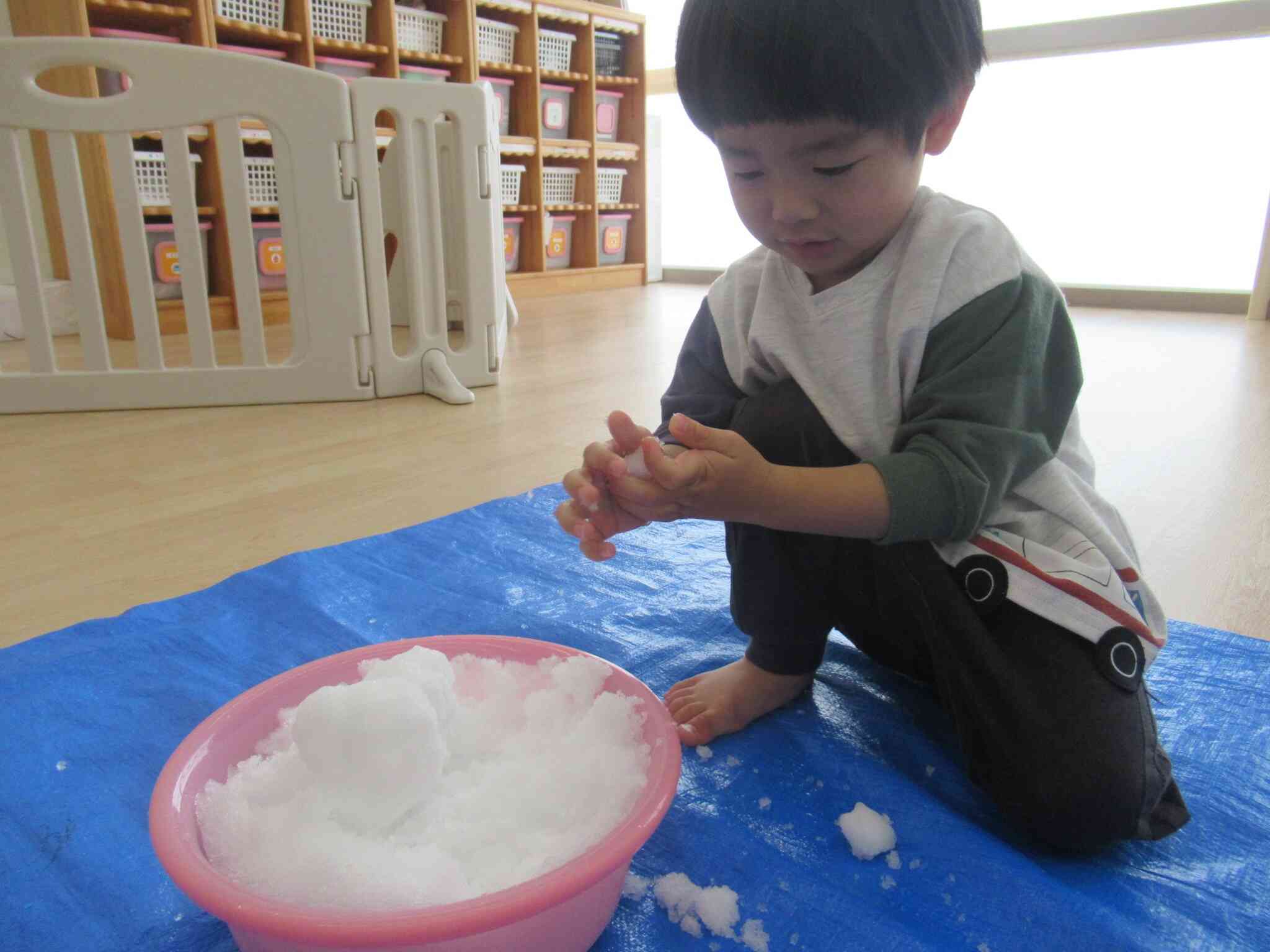 冷たいけれど触るよ~