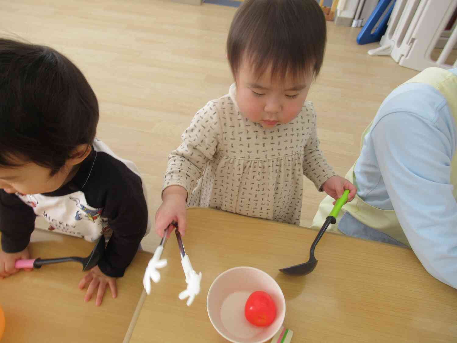 トングも持てるよ