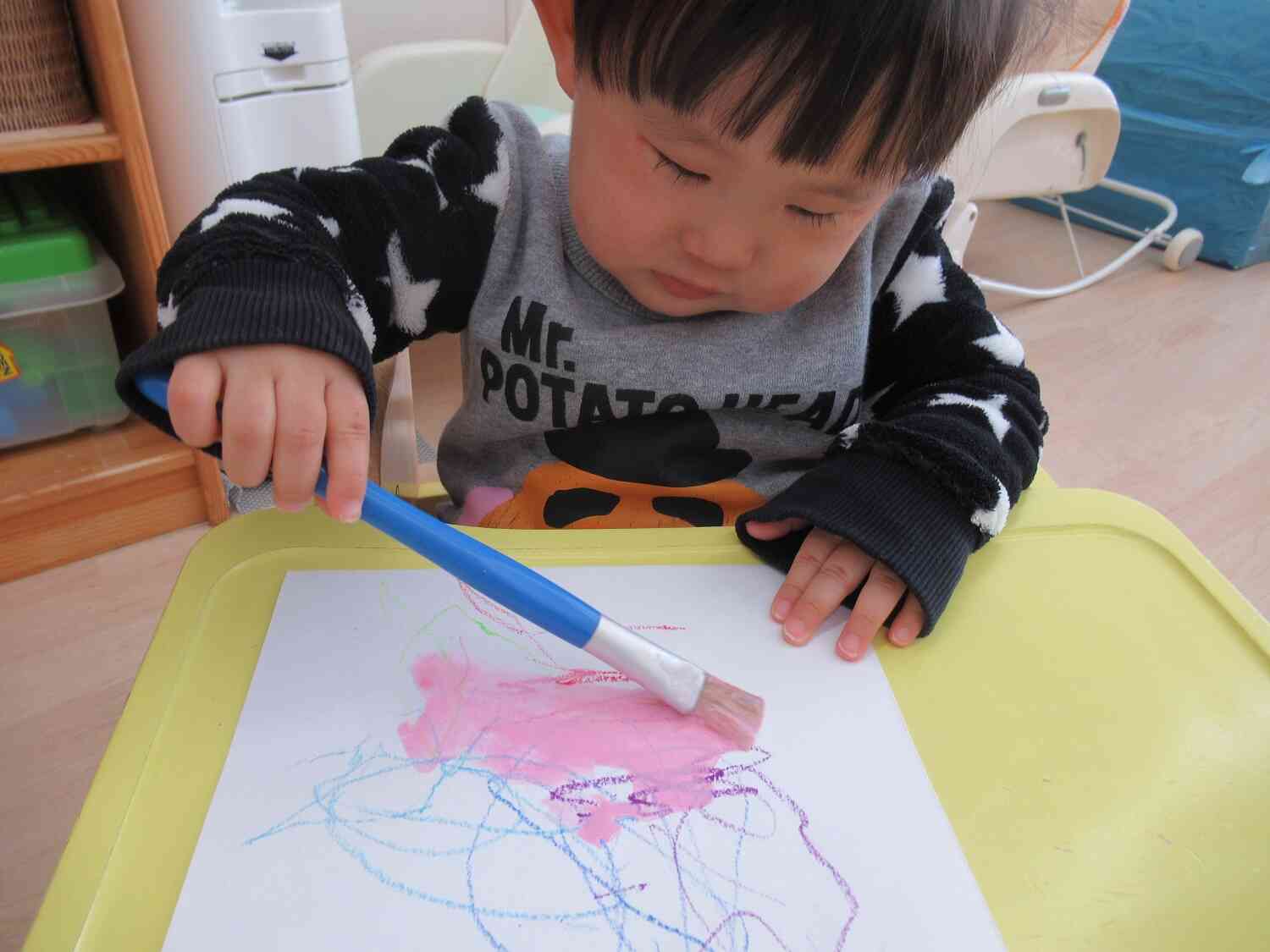 バレンタイン製作の様子(ひよこ組)