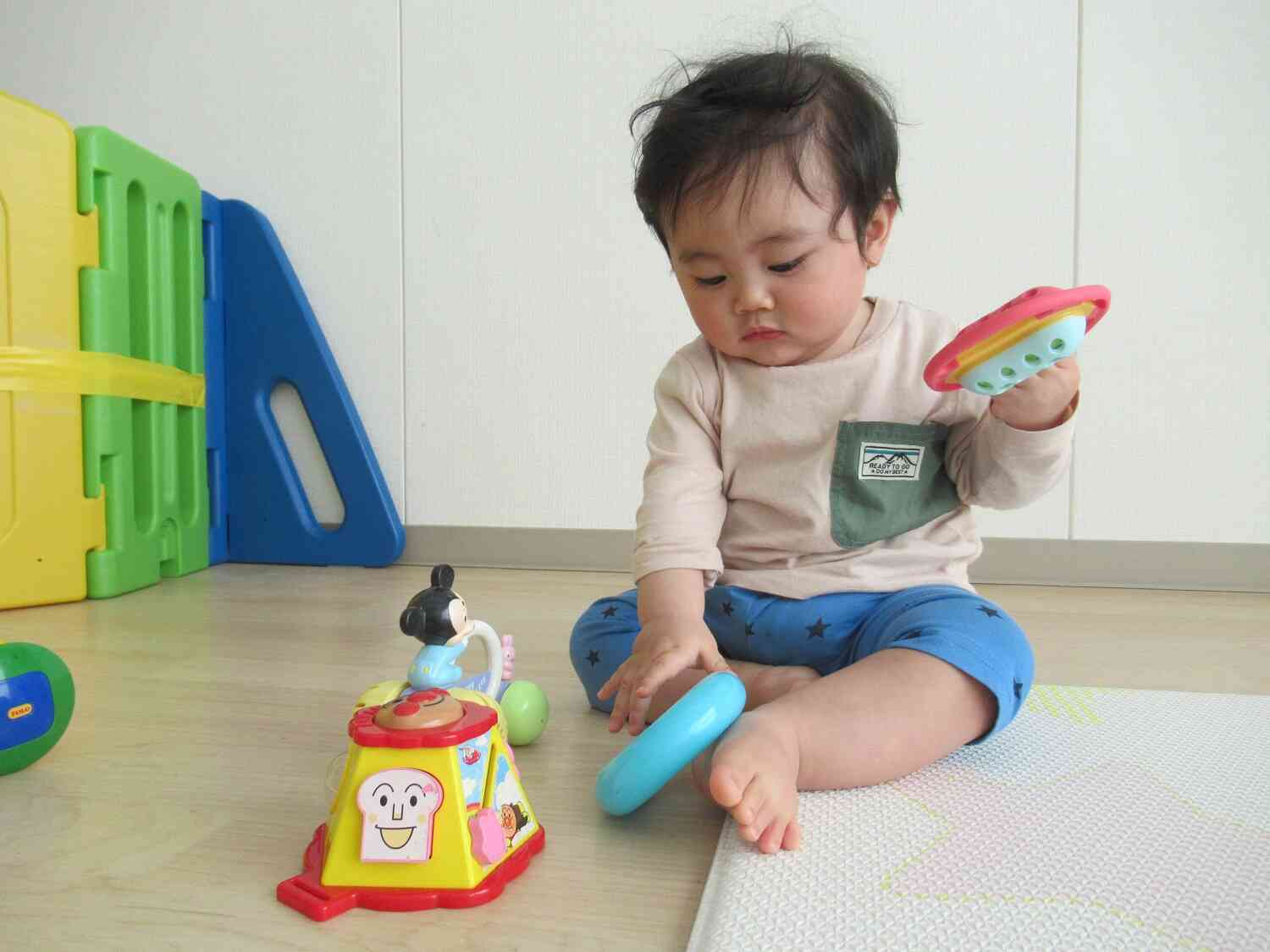 これはなにかな？触ってみよう