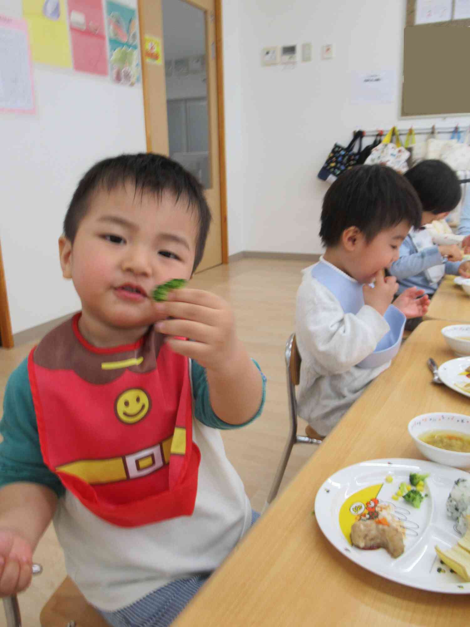 ブロッコリー食べられるよ