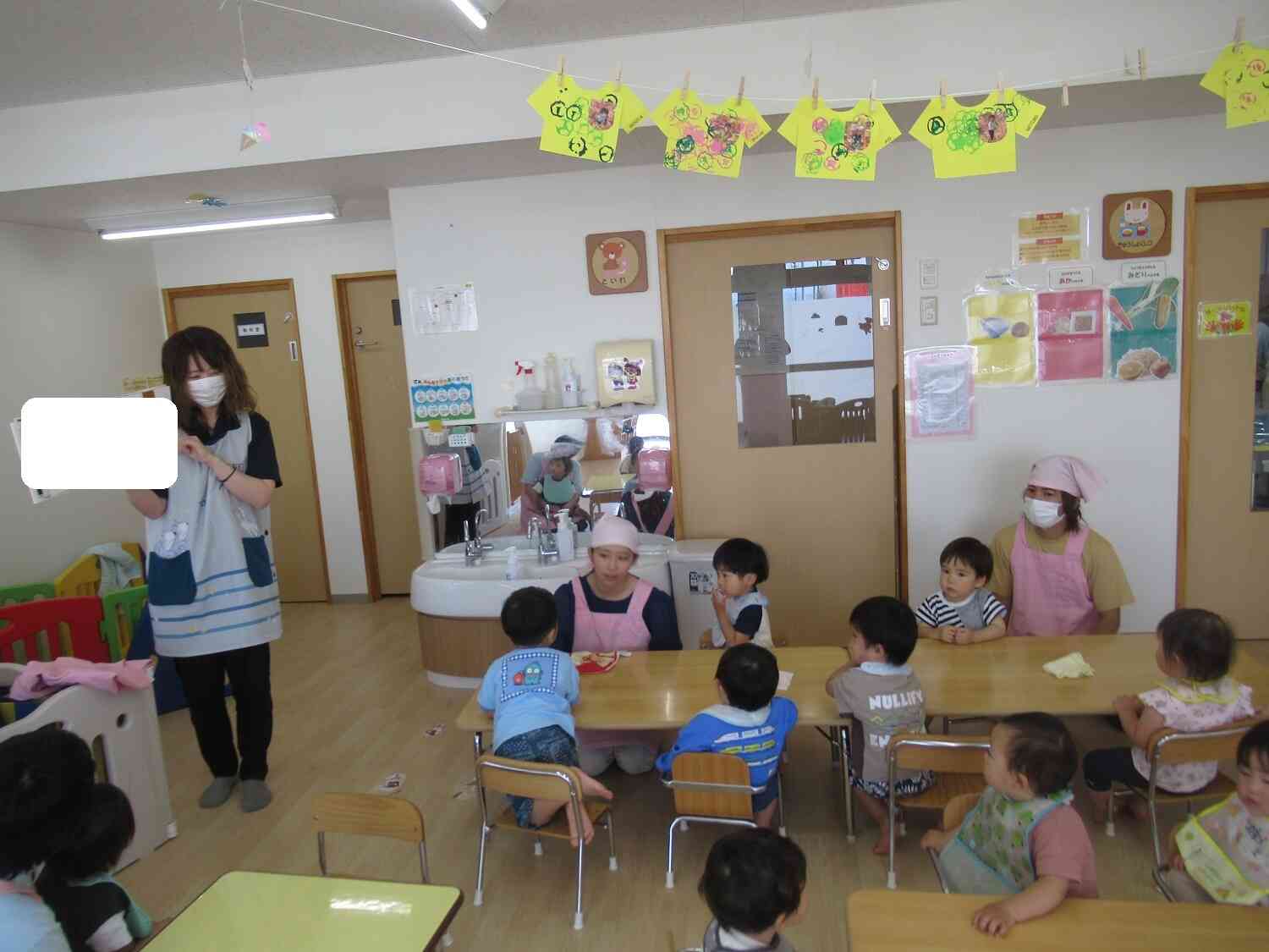 みんなが大好きな絵本を読んでもらったよ