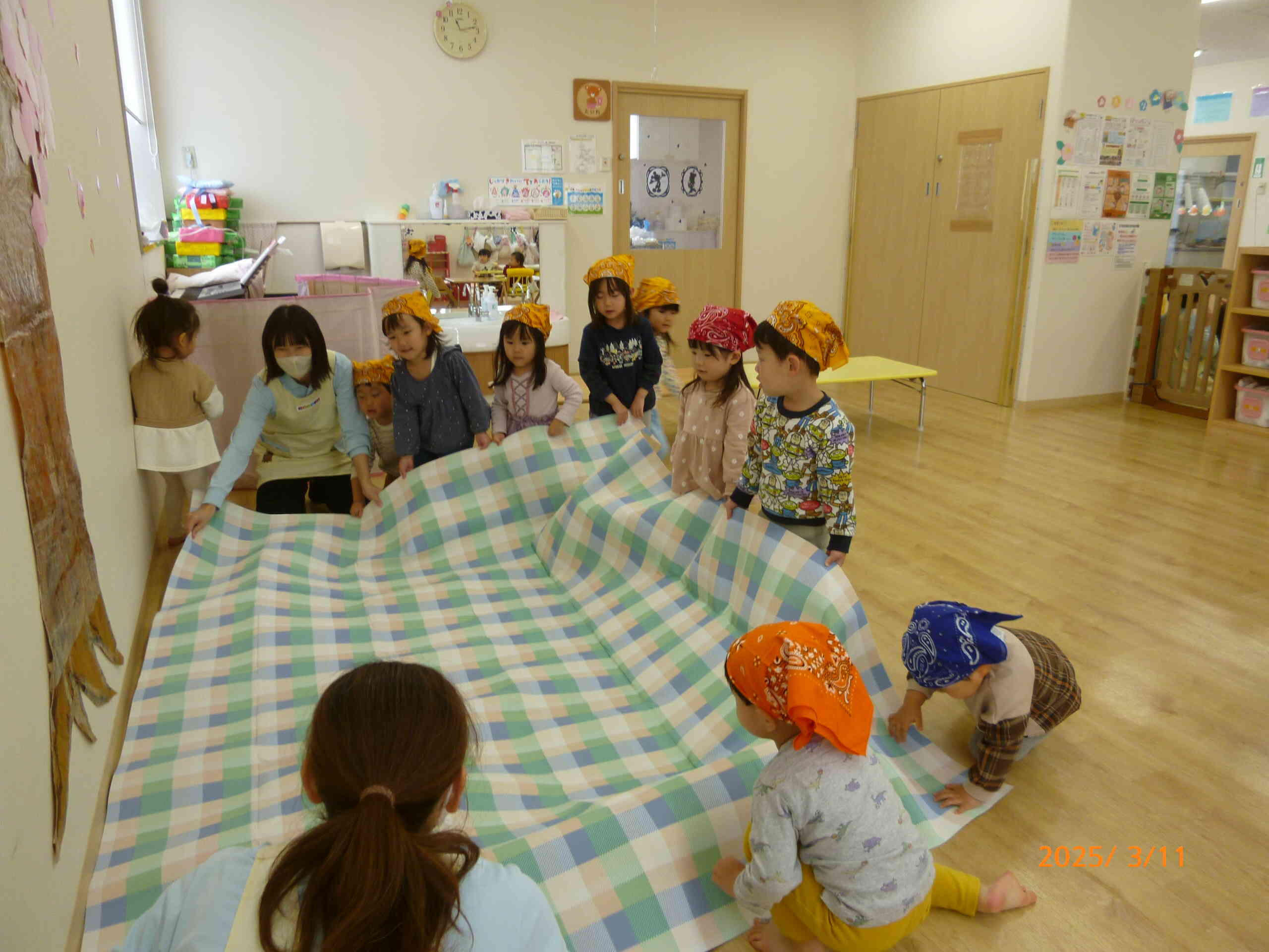 「ここで食べようね！」って伝えると「きゃー！やった！」と大喜び。準備にますます力がはいります♪