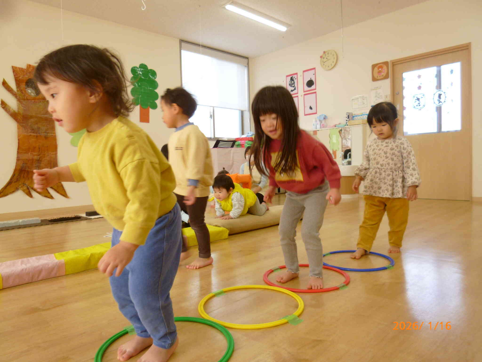 せんせー、みよってよ！