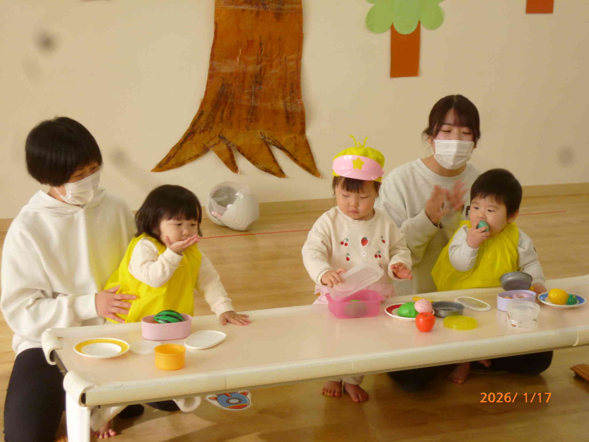 みんなと一緒にモグモグ♪