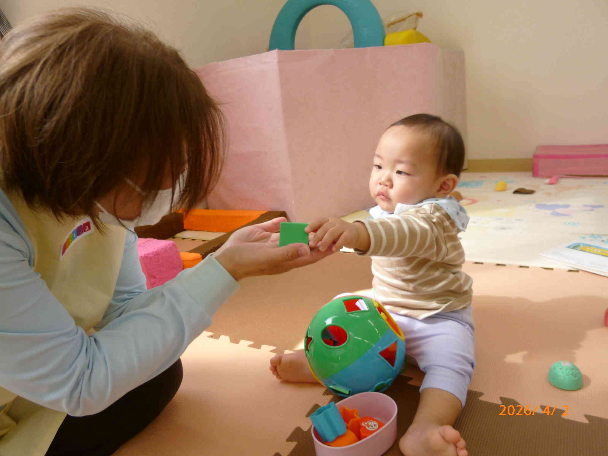 ママと離れる時は寂しさから涙が流れてしまうけど、これから先生と一緒にたくさん遊ぼうね！どうぞよろしく♡