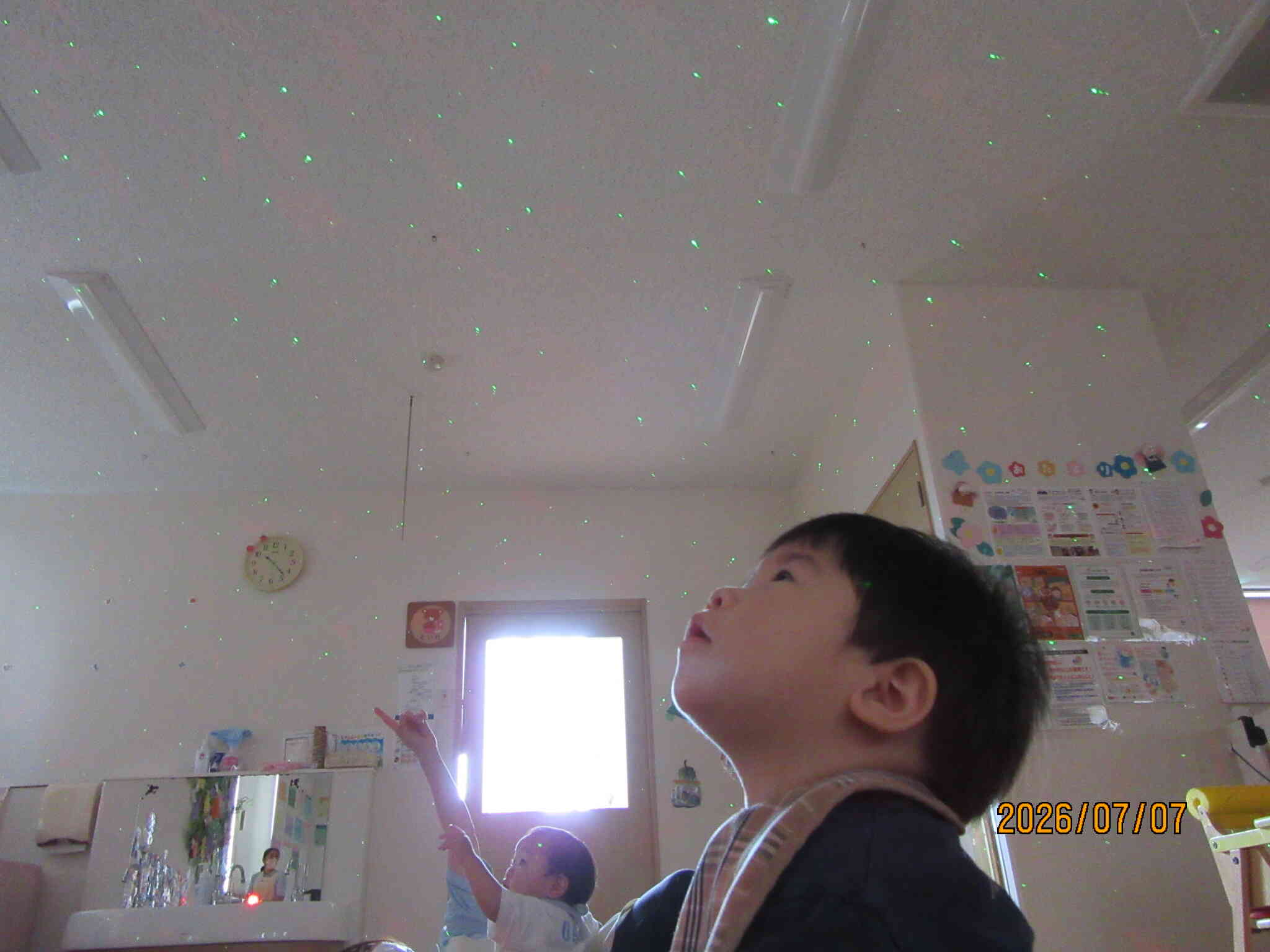 お部屋の中が星空に…⭐︎