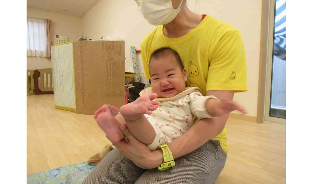 リトミックの先生に抱っこしてもらっちゃった！