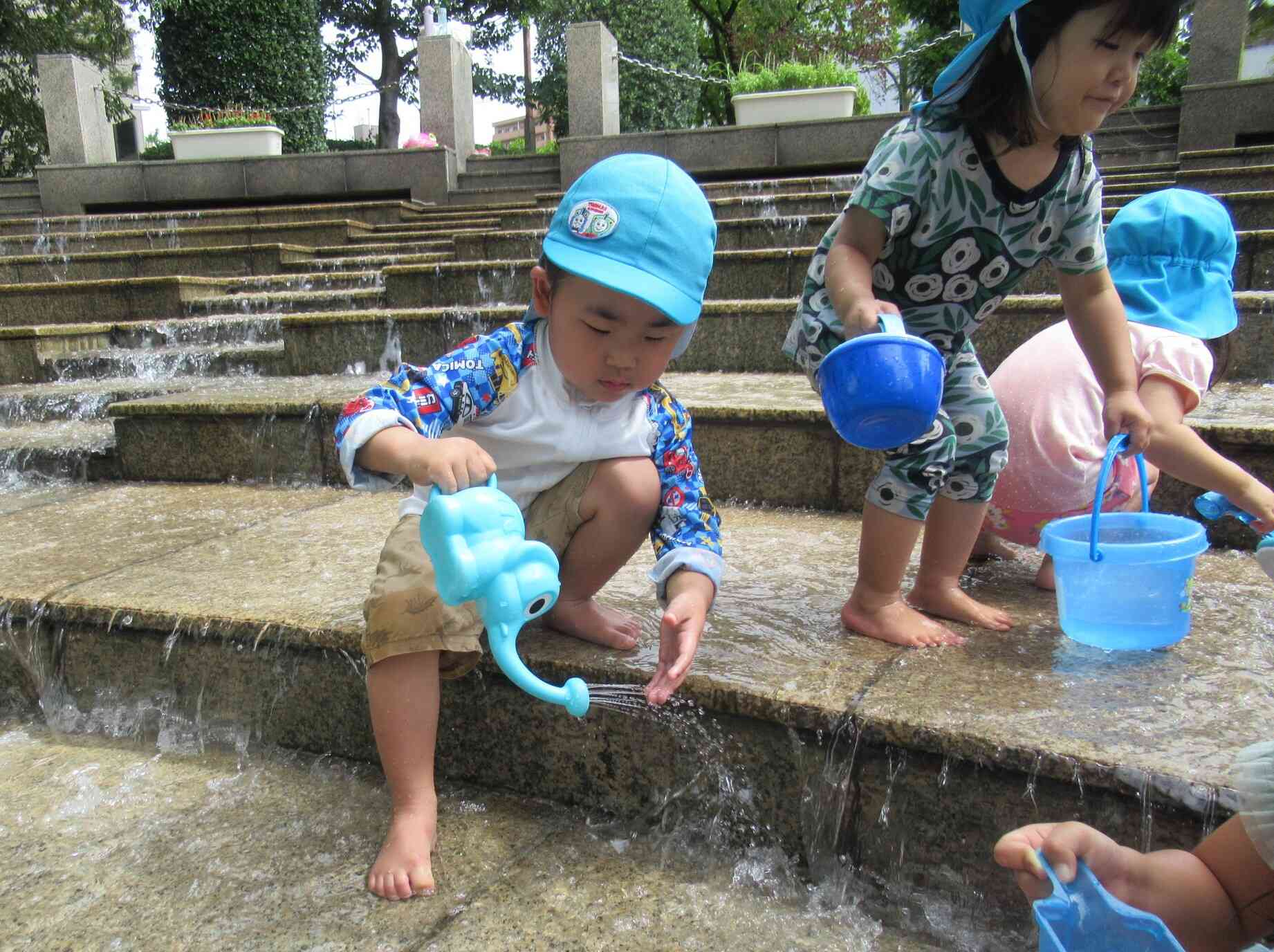 市役所の『水の流れる段床』に行きました☆