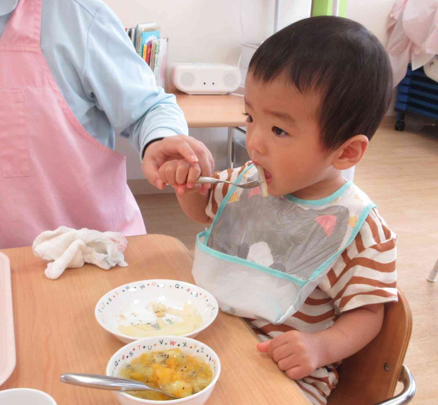 パクパクッ　もぐもぐっ