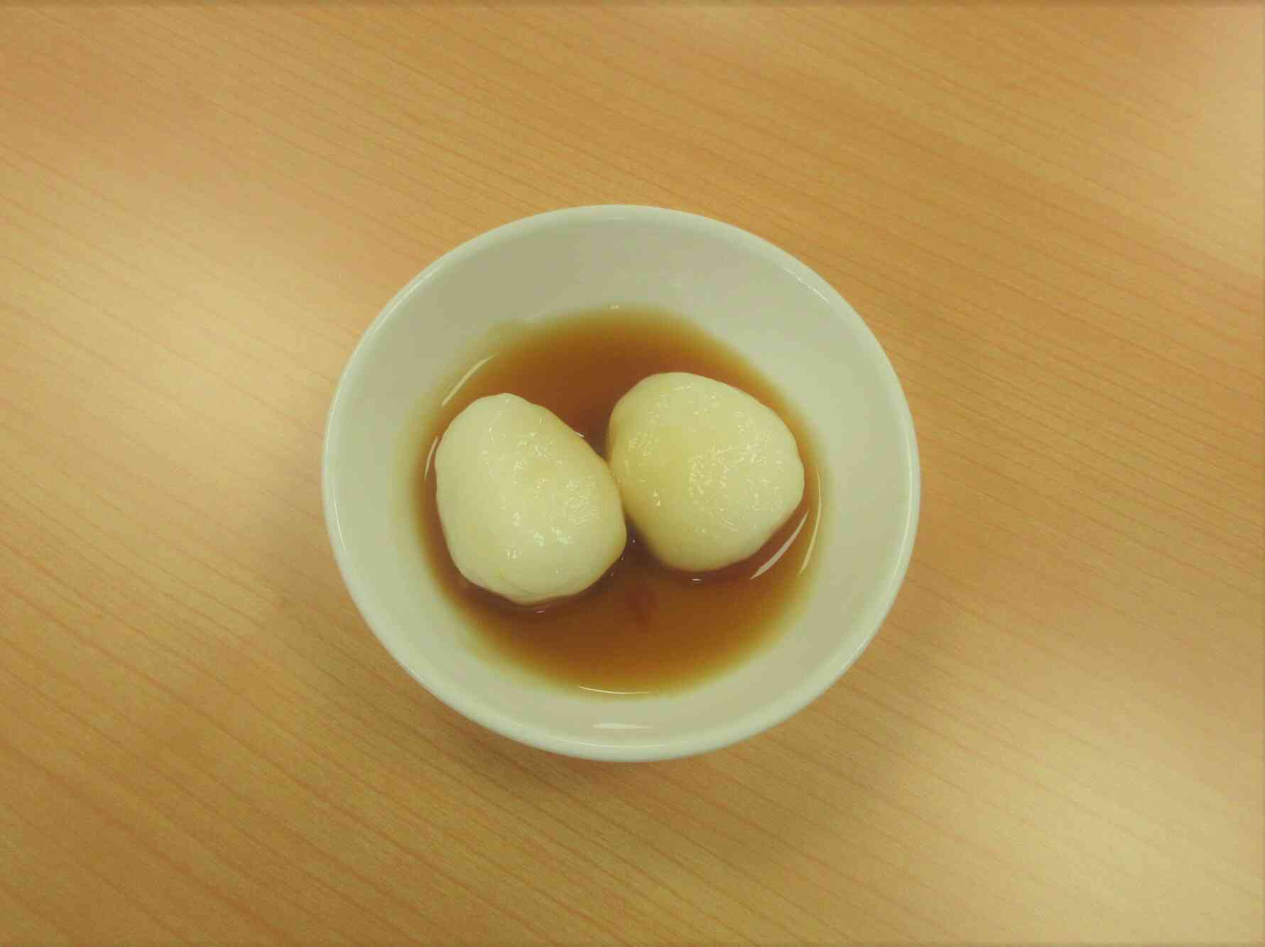 お月見団子の完成です✨　１５時のおやつの際は、細かく切って提供しています♪