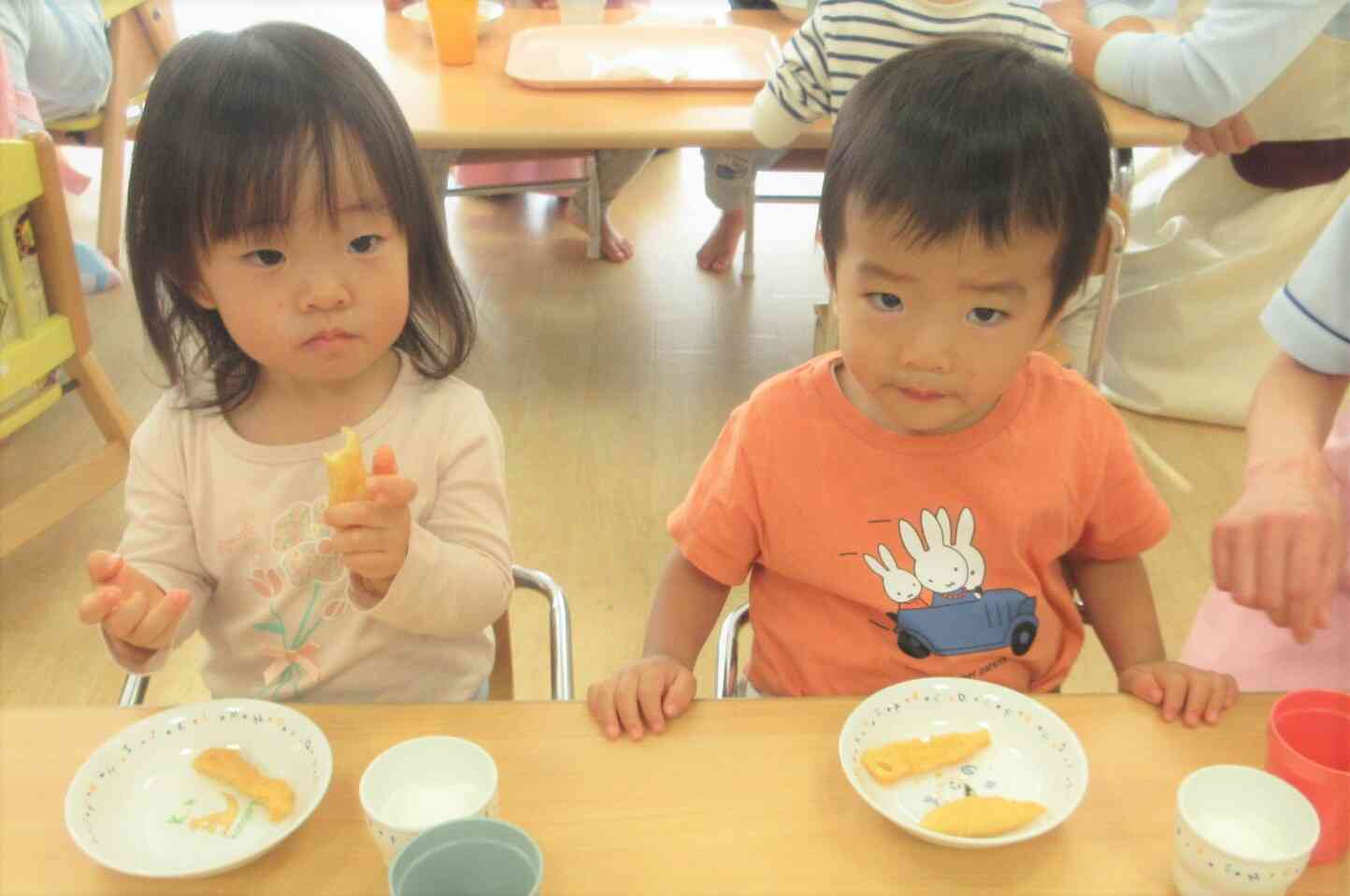 パクパクッ　もぐもぐっ