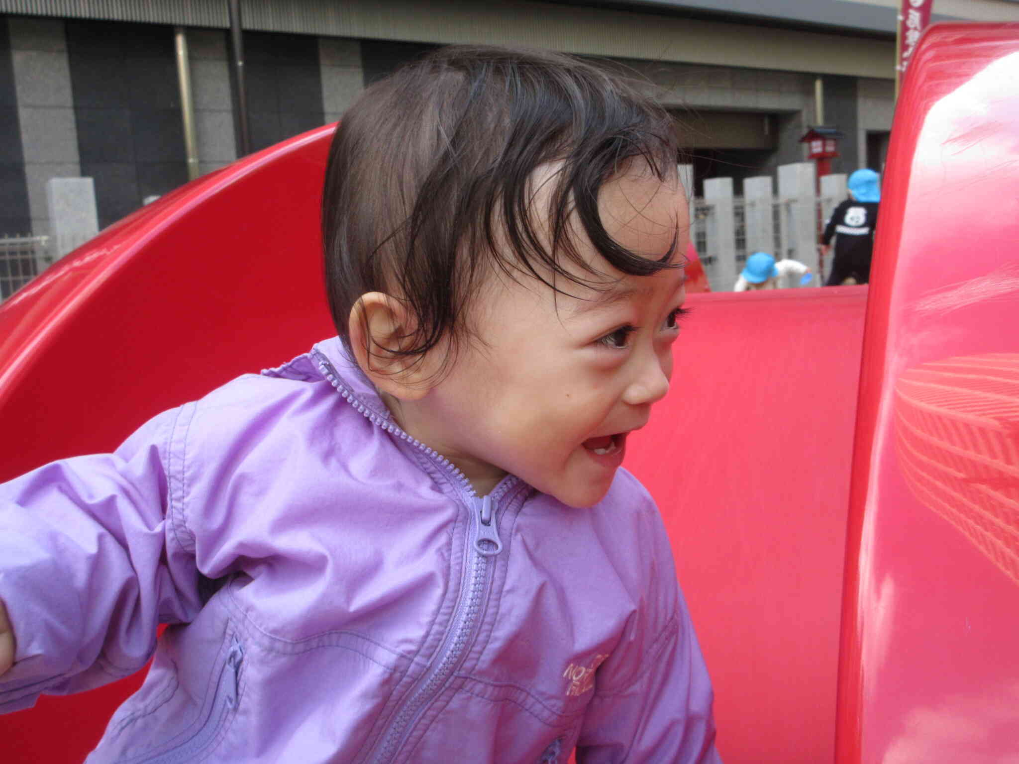 初めての滑り台楽しかったよ！