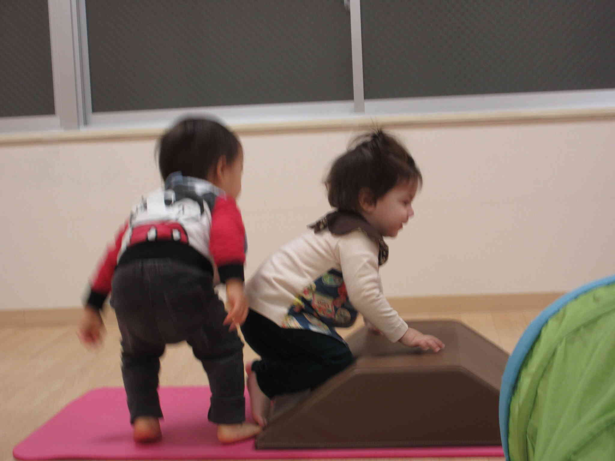 順番、順番！後ろで上手に待つこともできます！えらいですね！！