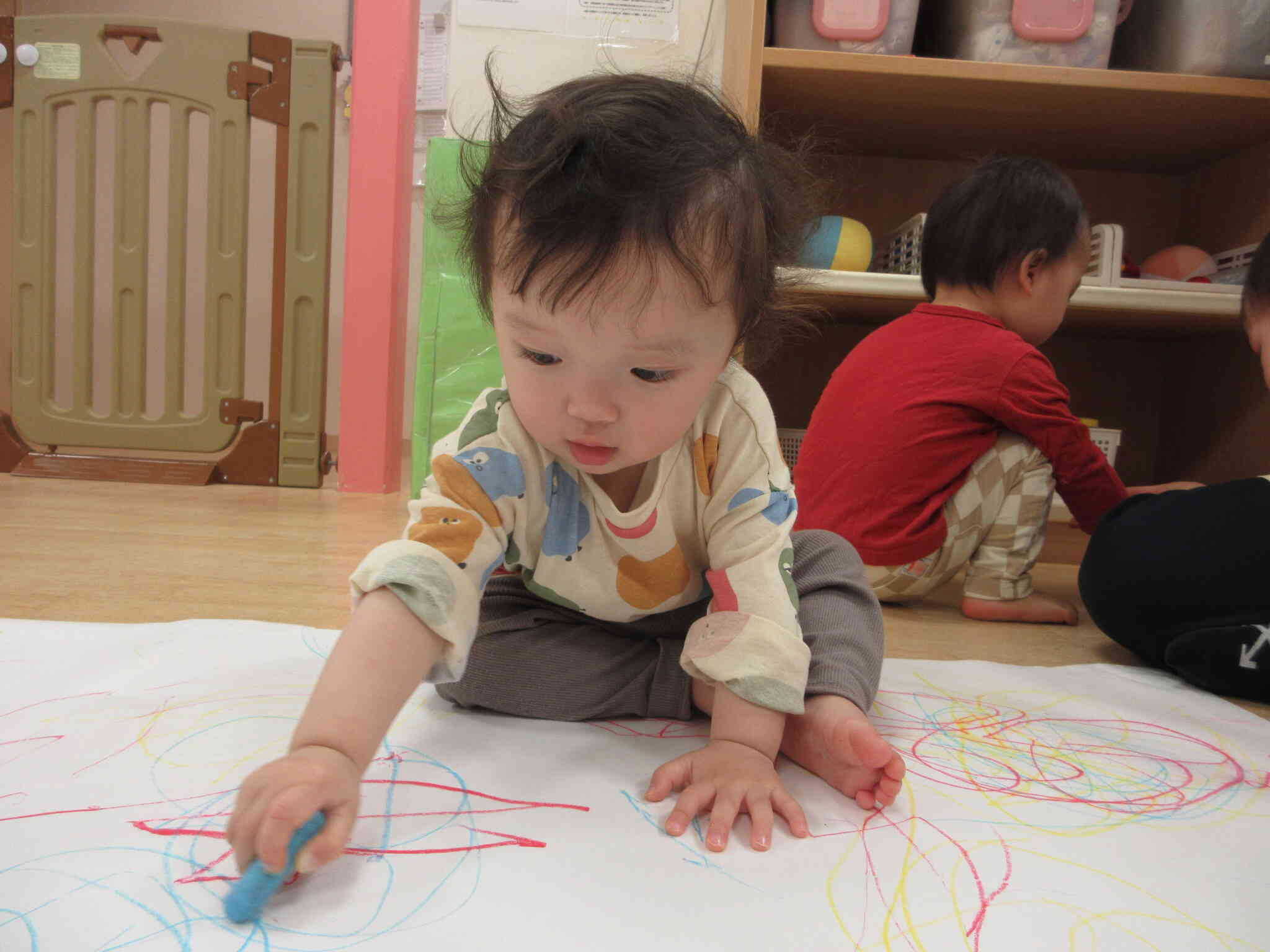 お絵描き楽しいな♪