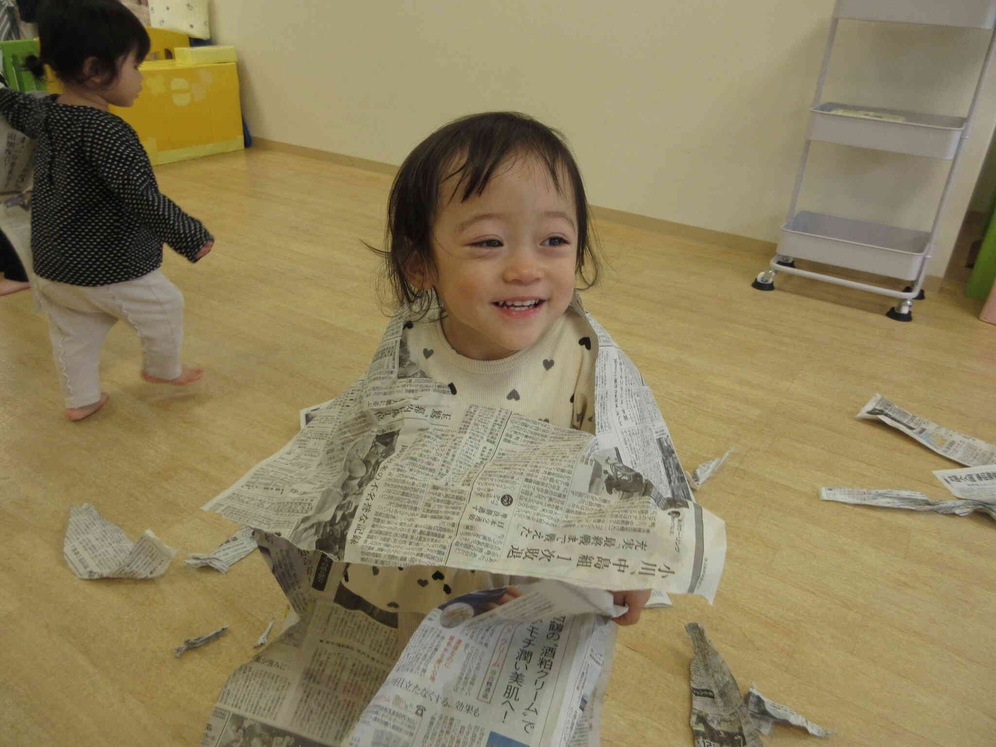 ビリビリ!新聞遊び!