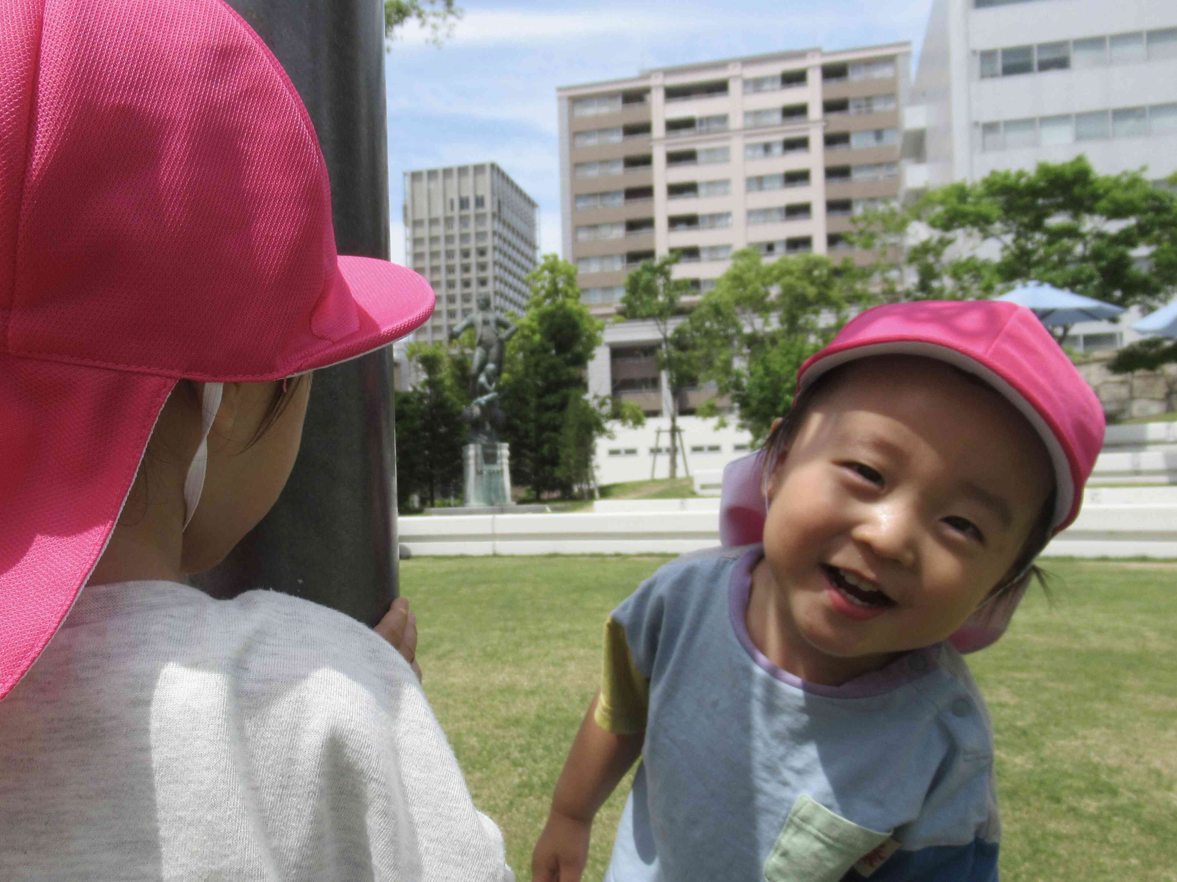 ばぁ！！