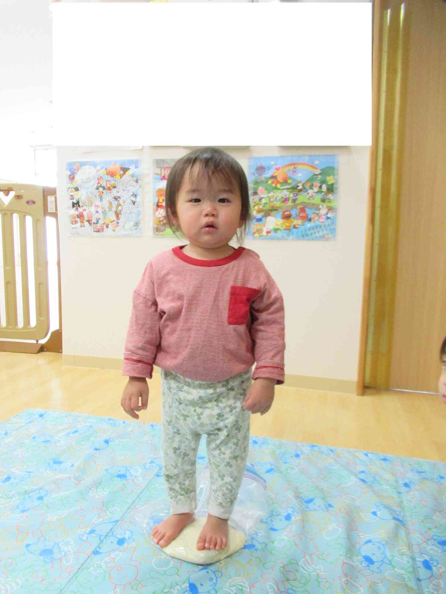 足でふみふみ♪