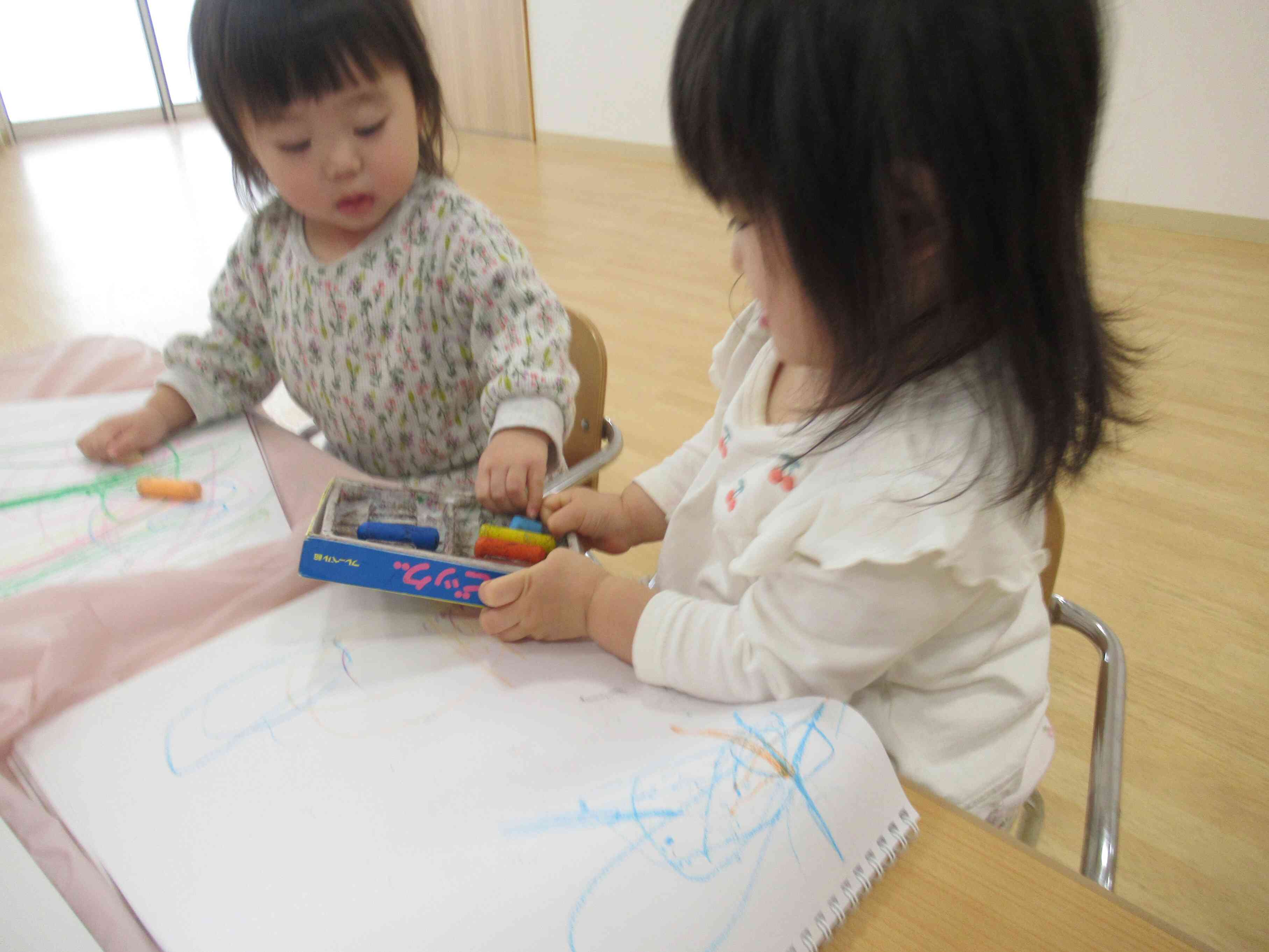 お絵描き楽しいね♪