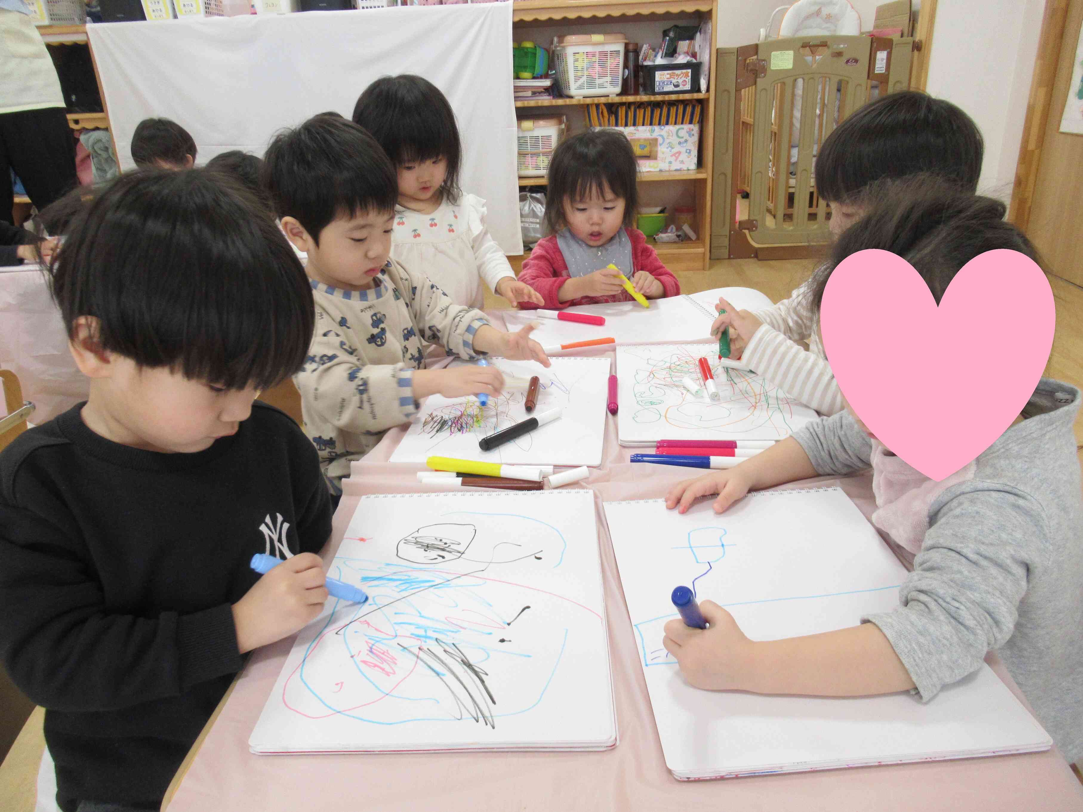 ペンを使ってぬりぬり♪