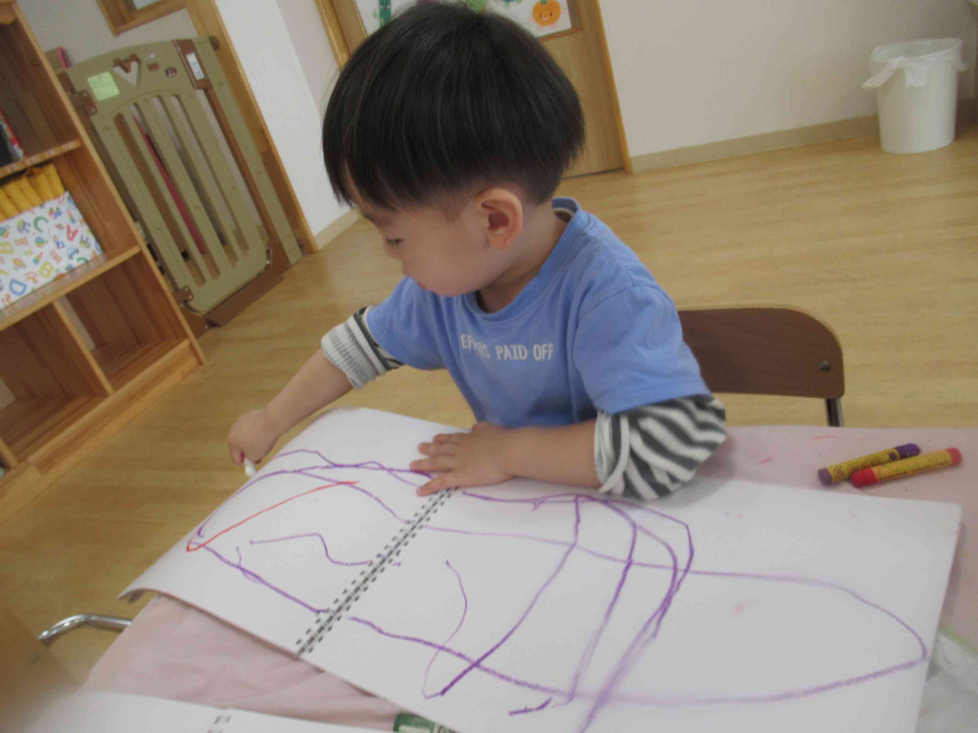 お絵描き中