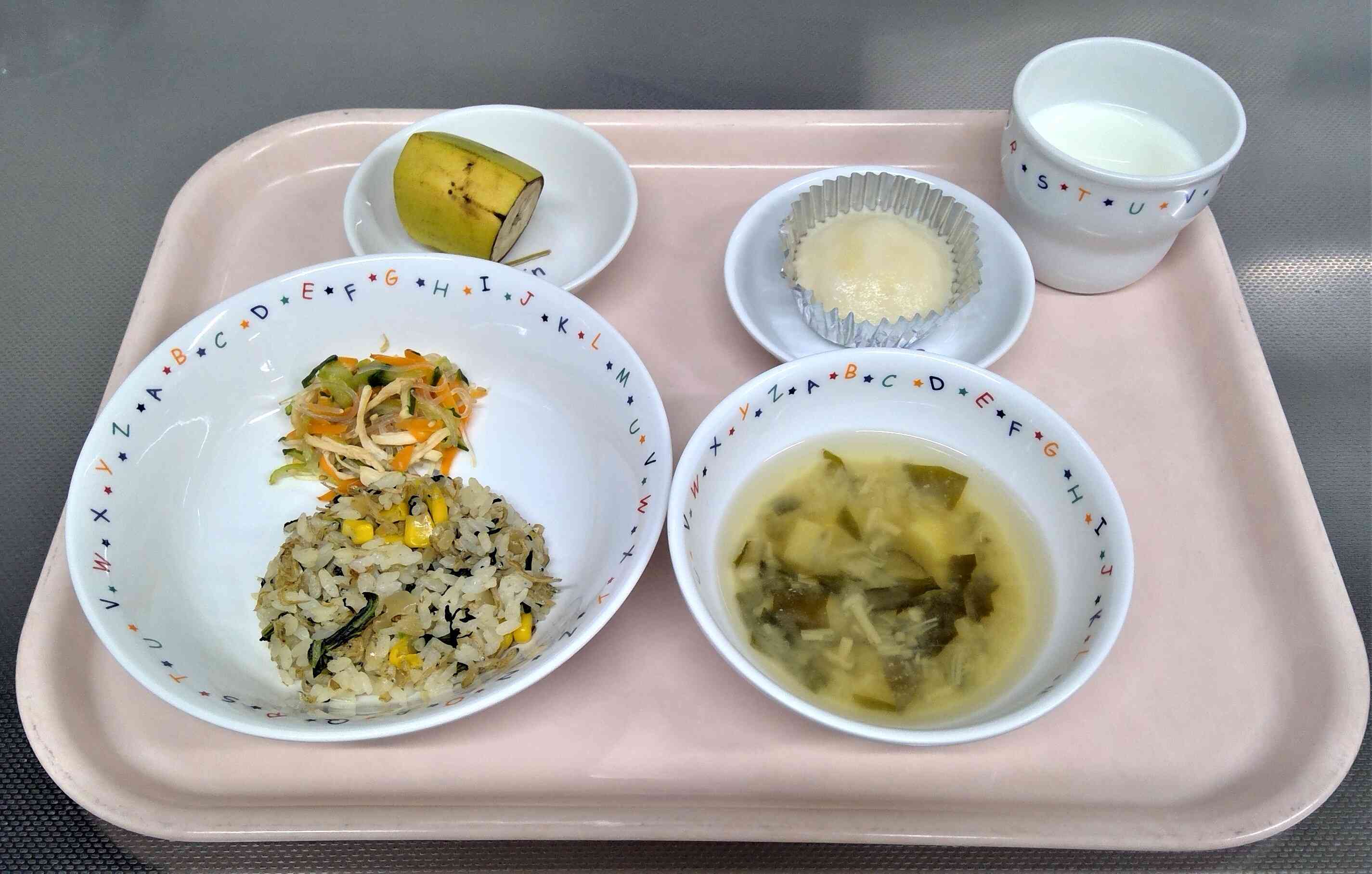 4月30日の給食とおやつ