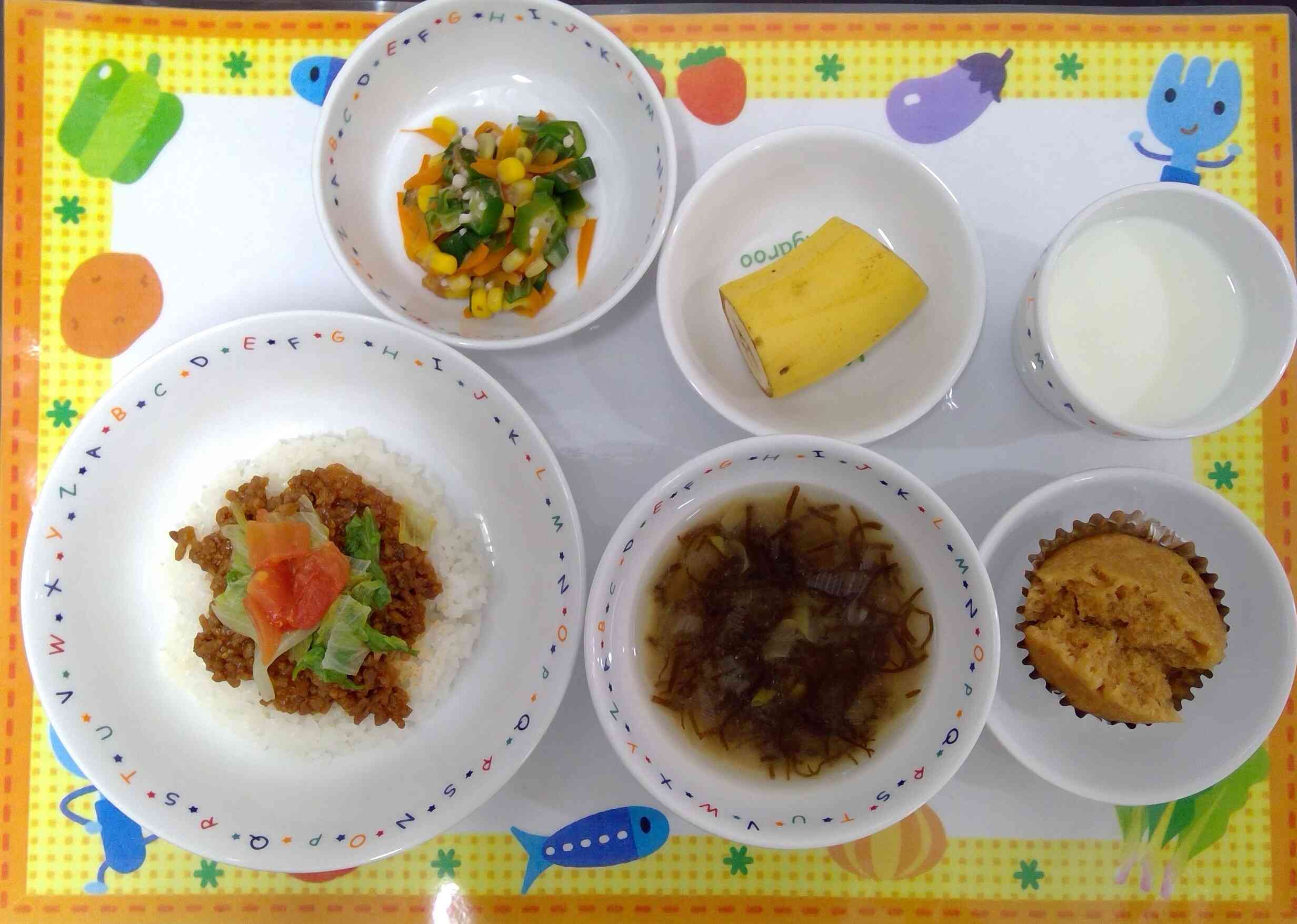 8月6日の給食とおやつ