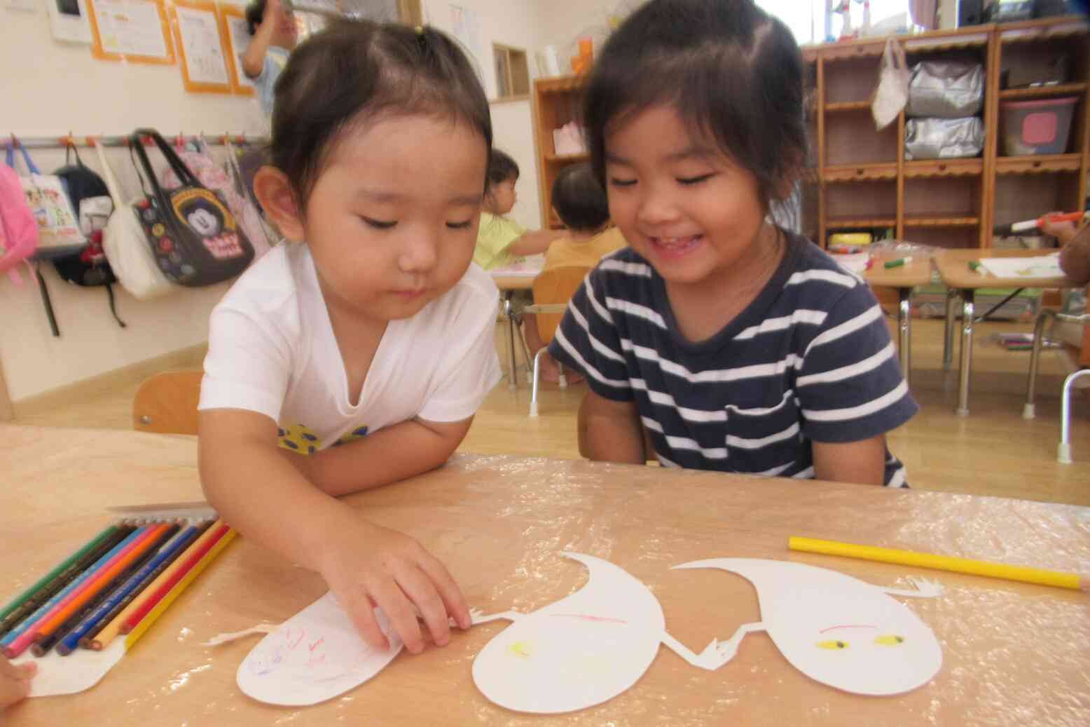 仲良く手をつないげたよ！