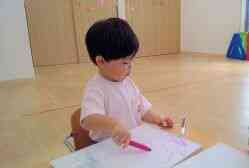 自由画帳いっぱいにぐるぐるお絵描き！