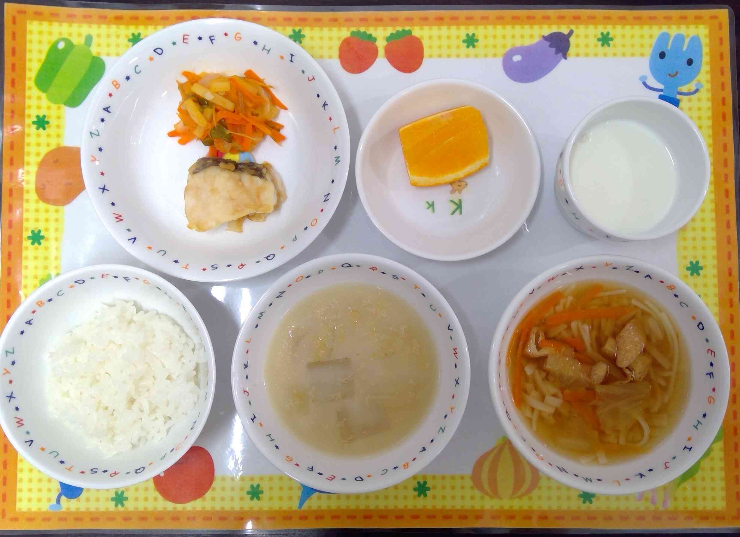 10月25日の給食とおやつ