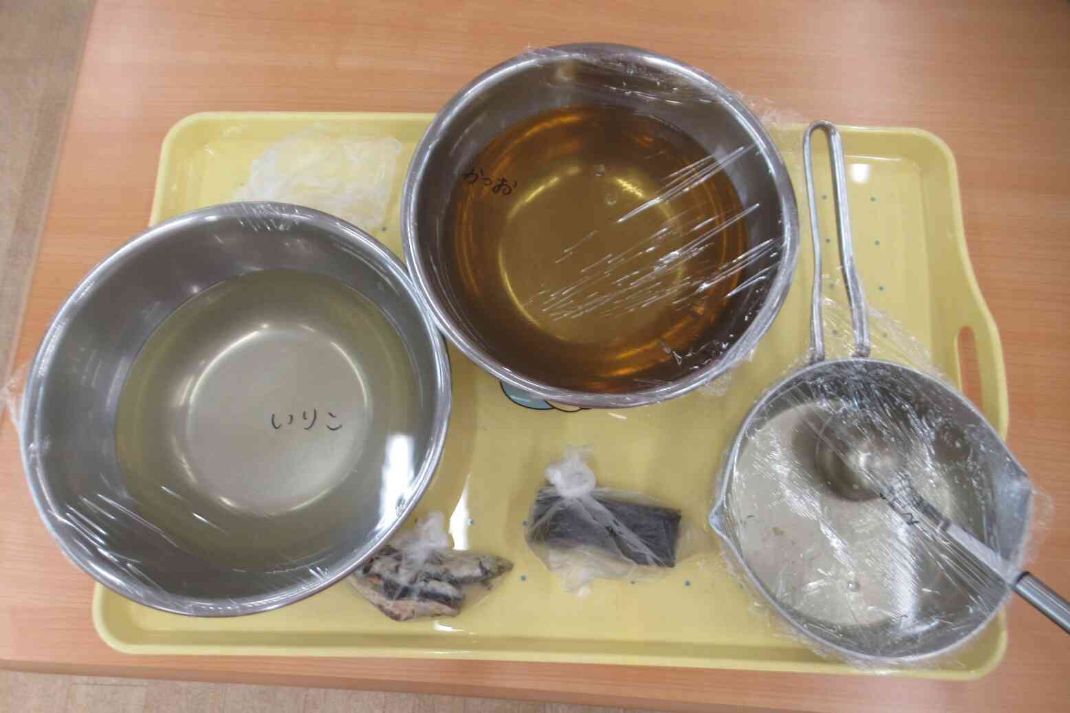 ダシの飲み比べ