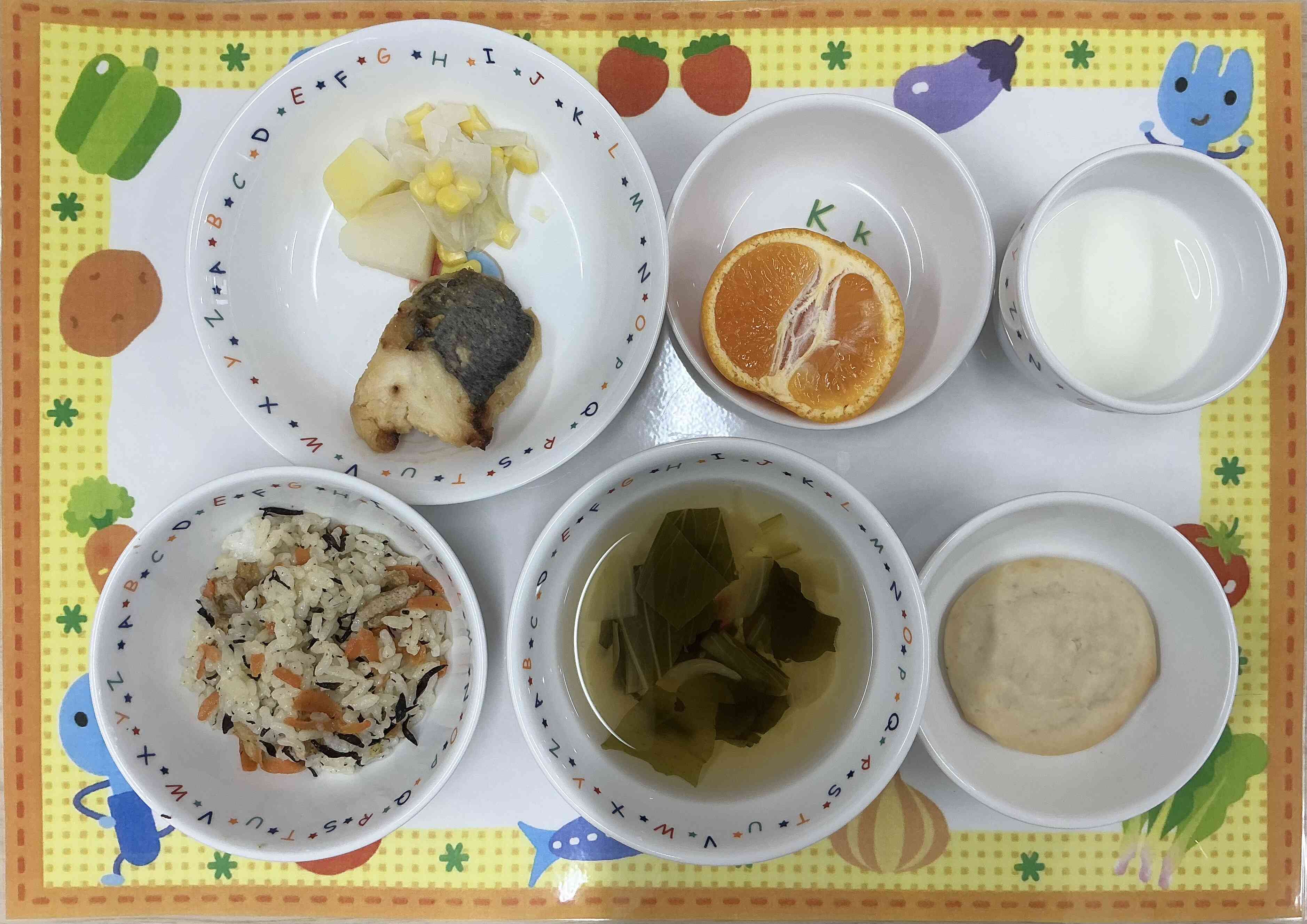 12月6日の給食とおやつ