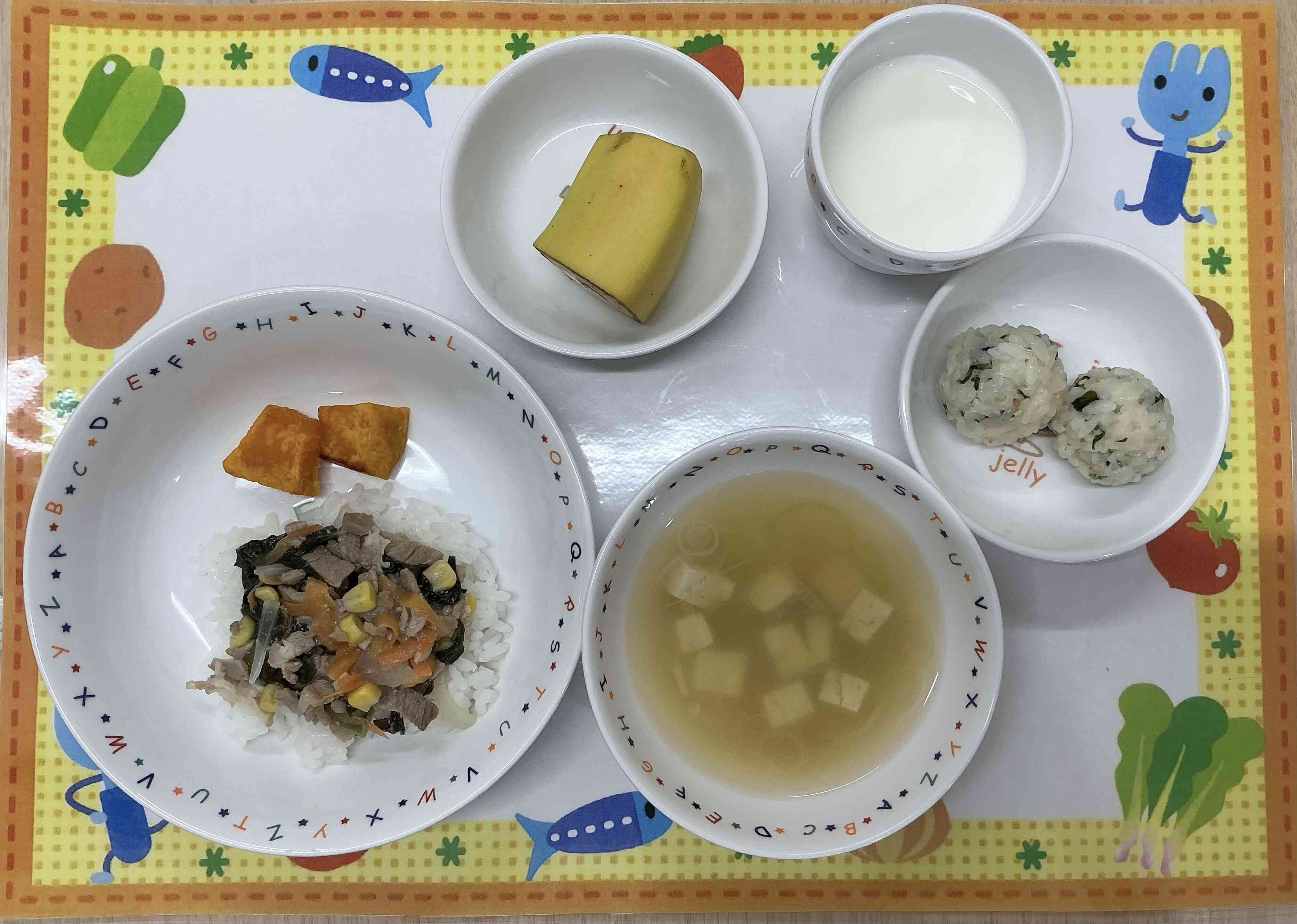 1月10日の給食とおやつ