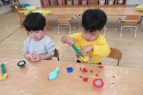 夢中になって作っています！